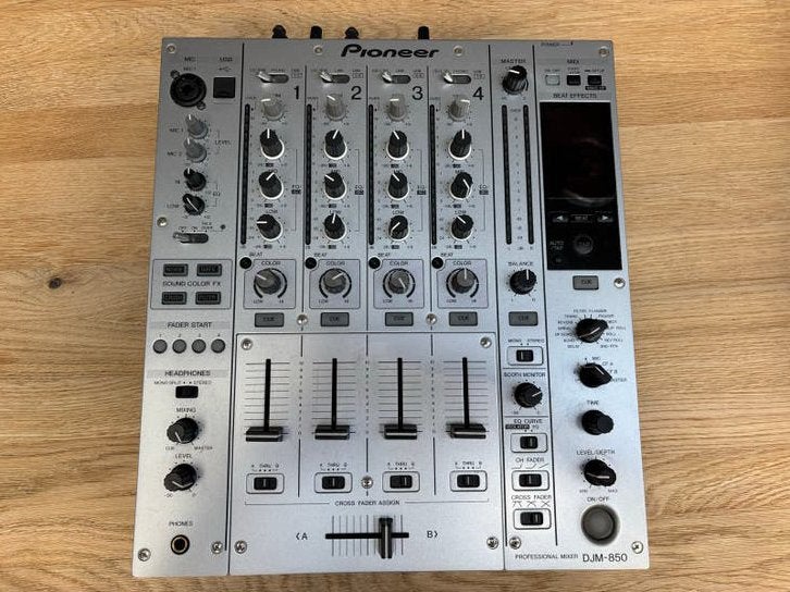Foto 3 van Pioneer DJM-850 Professionele DJ Mixer