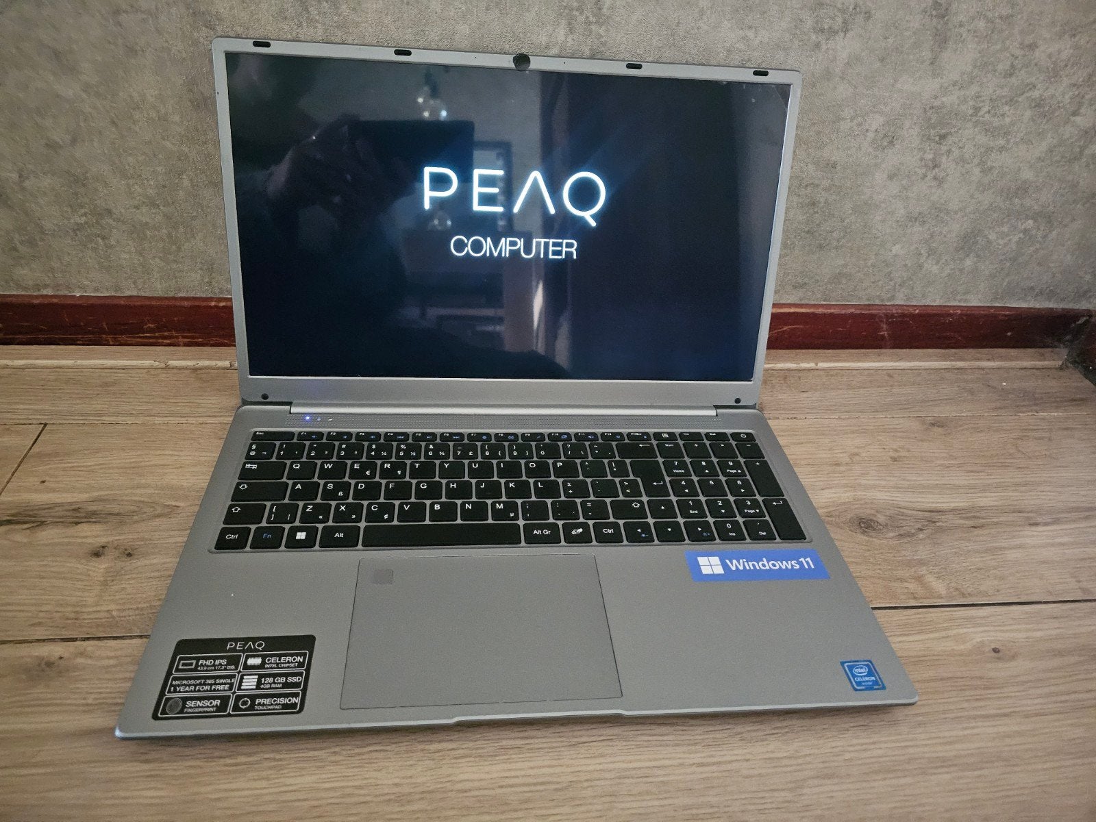 Peaq laptop 17,3" met Windows 11 4GB / 128GB, PEAQ, Qwerty, Ophalen of Verzenden, Zo goed als nieuw