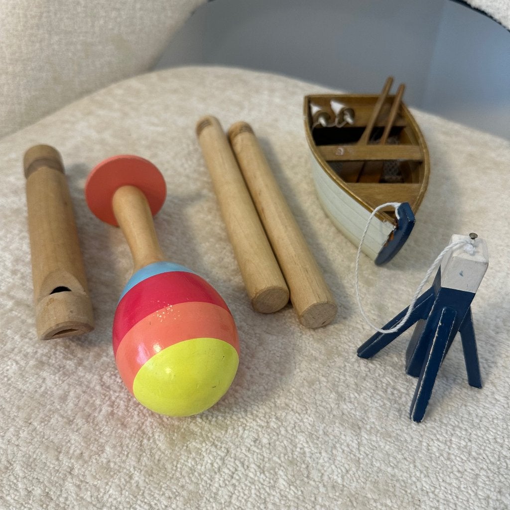 Houten bootje met houten muziekinstrumenten en accessoires, Ophalen, Gebruikt, Overige typen