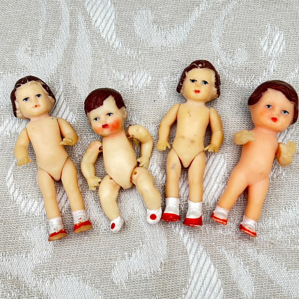 4 x poppenhuis popjes vintage, maat 7-8 cm, Verzamelen, Poppenhuizen en Toebehoren, Poppenhuis, Ophalen of Verzenden, Zo goed als nieuw
