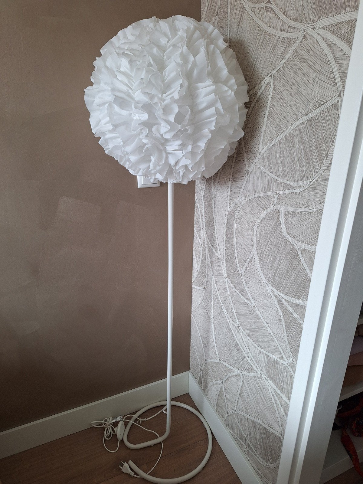 IKEA FADO Vloerlamp met witte papieren kap, Ophalen, Modern, Scandinavisch, Metaal, E27 (groot)