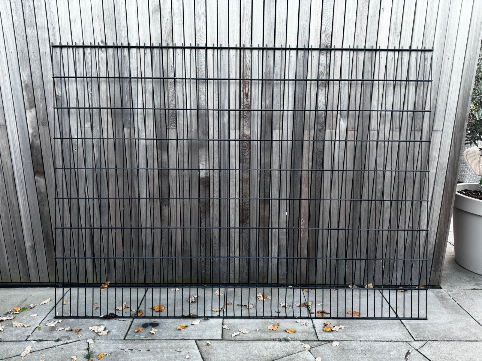 2 zwarte dubbele staafmatten hekwerk. 4palen, Ophalen, Nieuw, IJzer, Dubbelstaafmat hekwerk