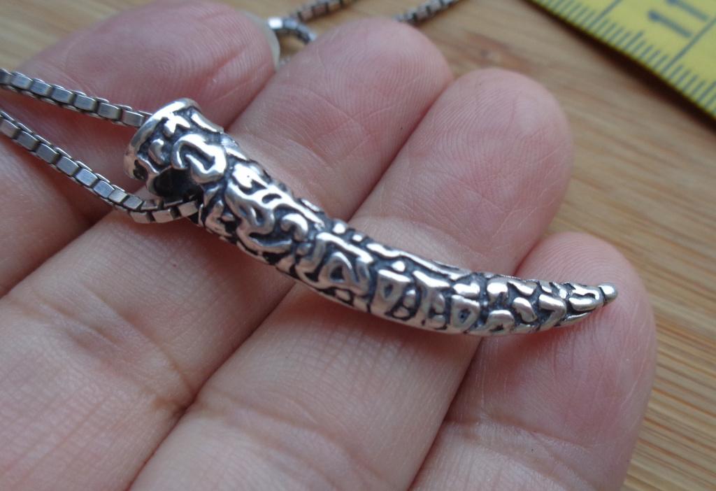 zilveren ketting met bewerkte olifant tand hanger [068], Met hanger, Verzenden, Zo goed als nieuw, Zilver