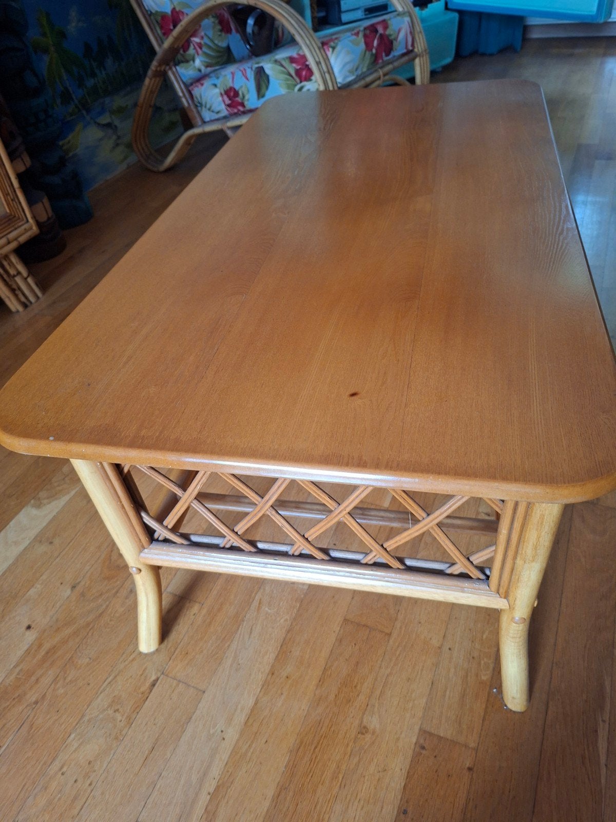 Vintage midcentury salontafel bamboe/rotan met Houten Blad, Huis en Inrichting, Tafels | Salontafels, Ophalen, 100 tot 150 cm