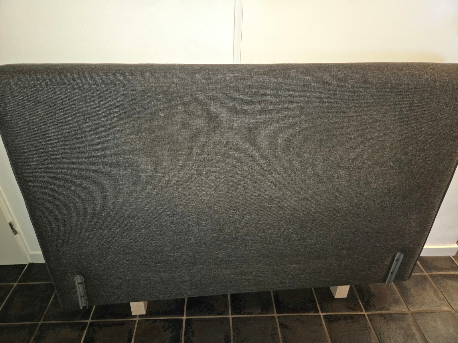 GRATIS bedframe met hoofdbord - Grijs, Ophalen, Gebruikt, Tweepersoons, 200 cm