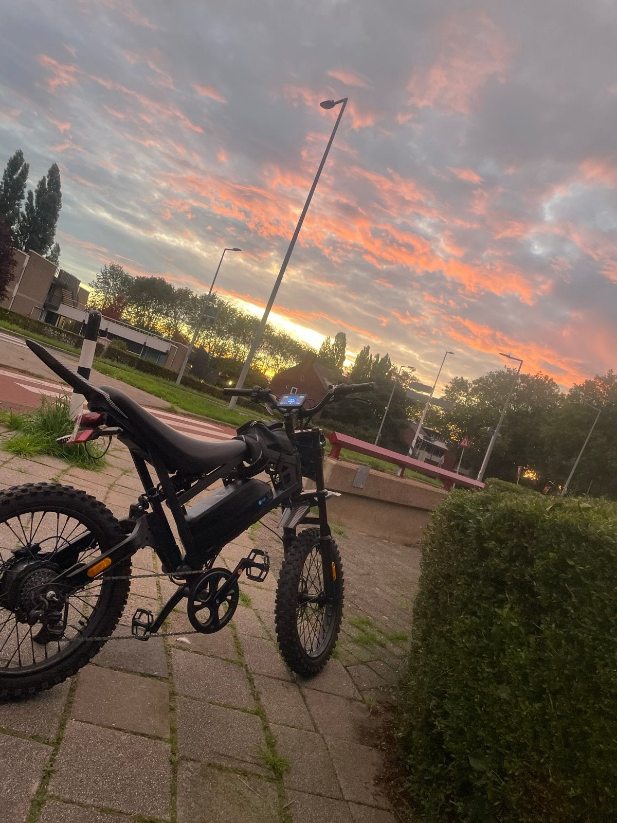 Stoere E-bike met dikke banden, Fietsen en Brommers, Zo goed als nieuw, 51 tot 55 cm, 50 km per accu of meer, Ophalen