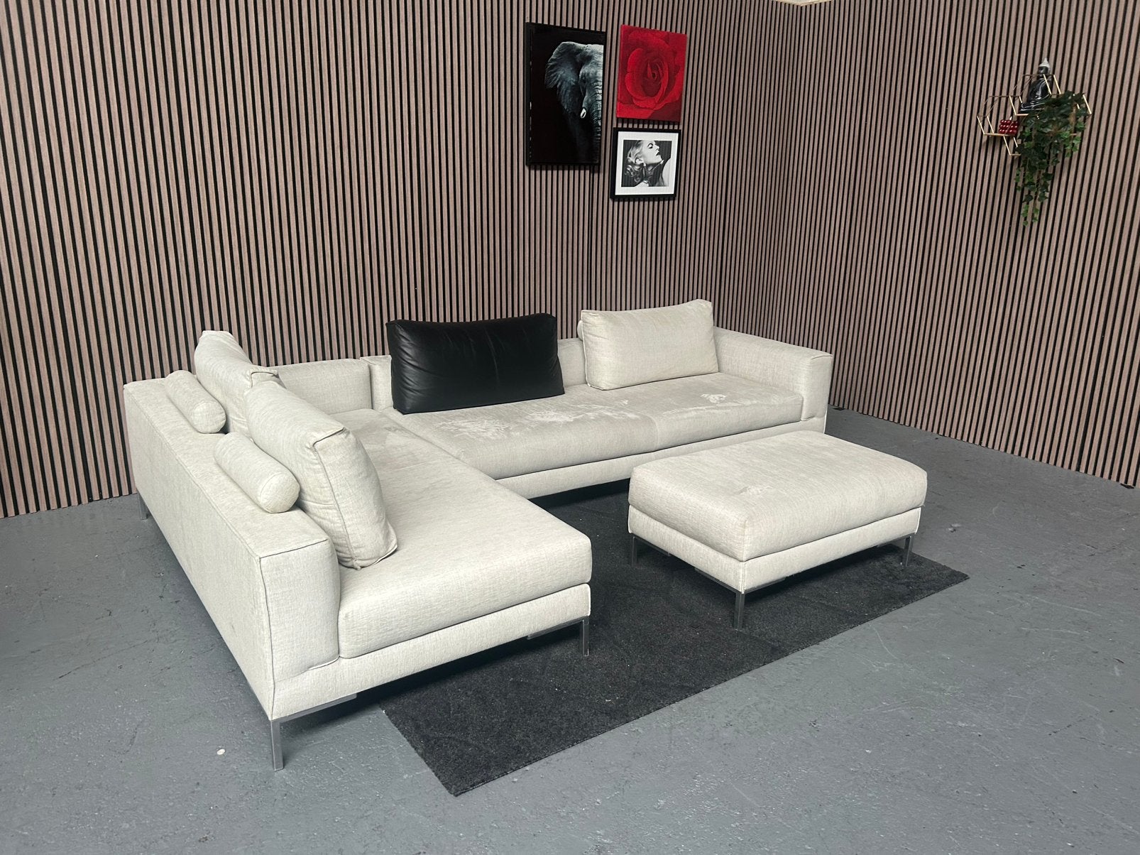 GRATIS LEVERING Design on Stock Aikon Bank 330X198 GEREINIGD, Huis en Inrichting, Banken | Bankstellen, Hoekbank, 300 cm of meer
