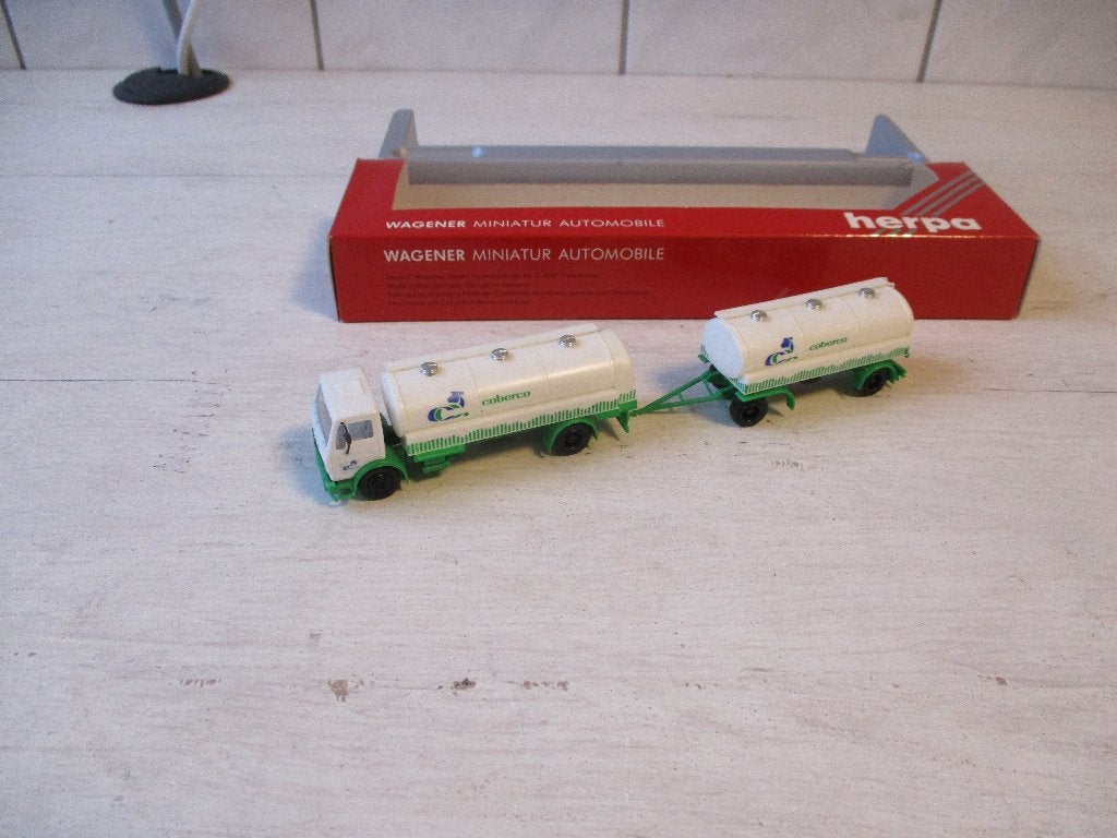 Herpa Mercedes Coberco met aanhanger Schaal 1:87, Ophalen of Verzenden, Nieuw, Bus of Vrachtwagen, Herpa