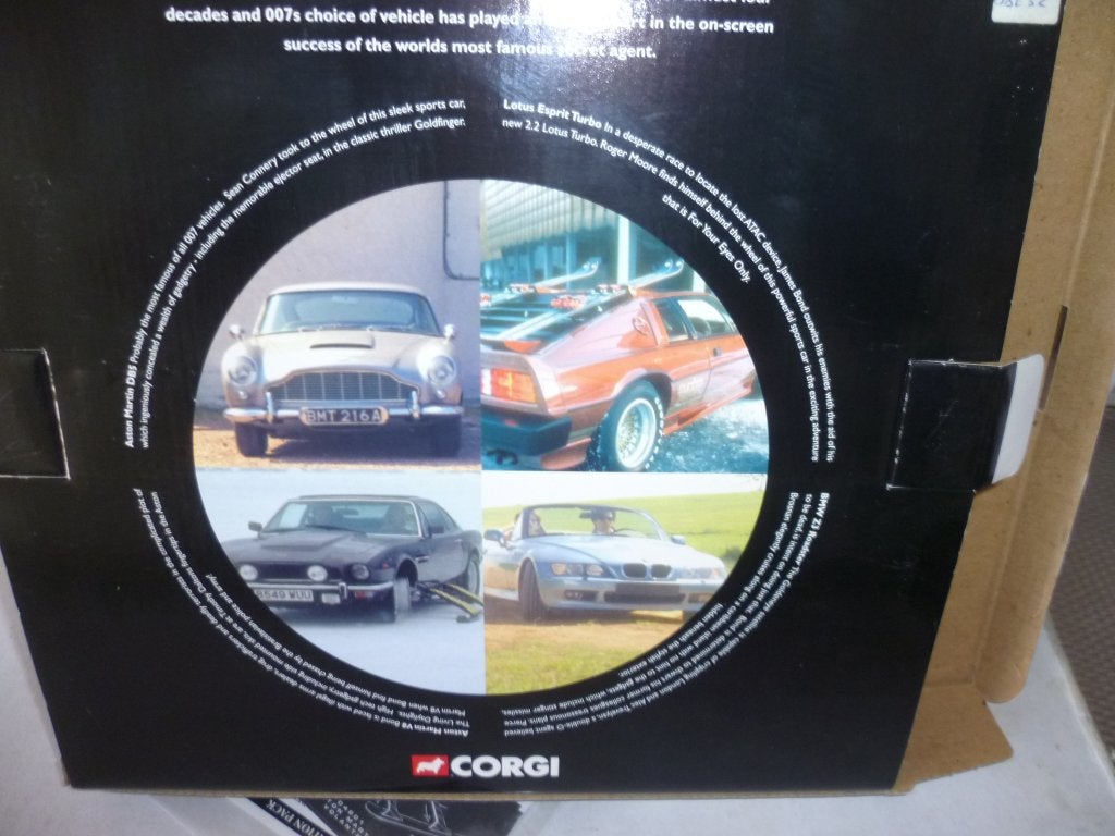 Corgi James Bond 007 The Definitive Collection Film Trommel., Verzamelen, Ophalen of Verzenden, Nieuw, Film, Beeldje, Replica of Model