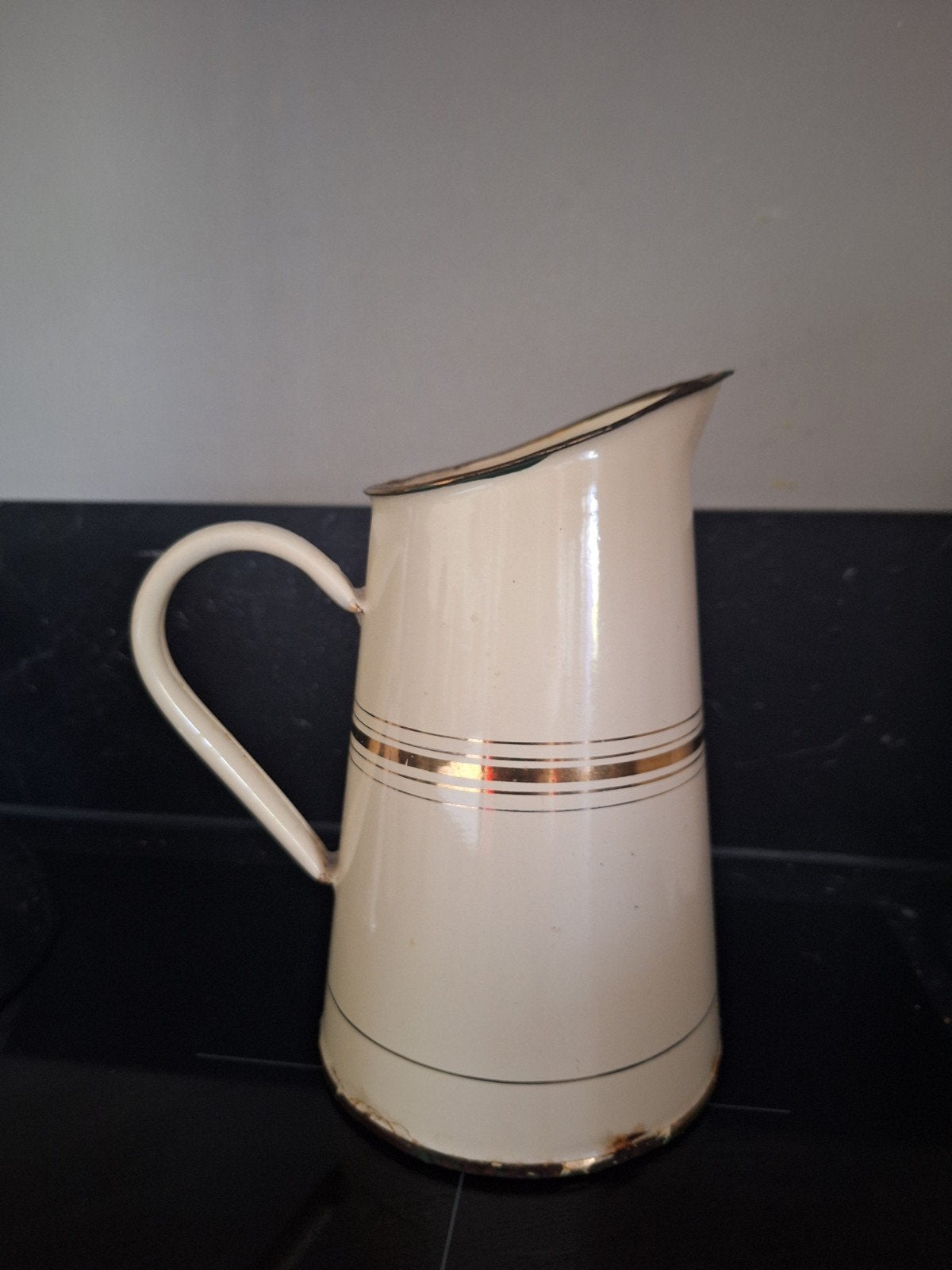 Vintage emaille kan Japy 21cm  lichtgeel met gouden bies, Antiek en Kunst, Antiek | Emaille, Ophalen of Verzenden