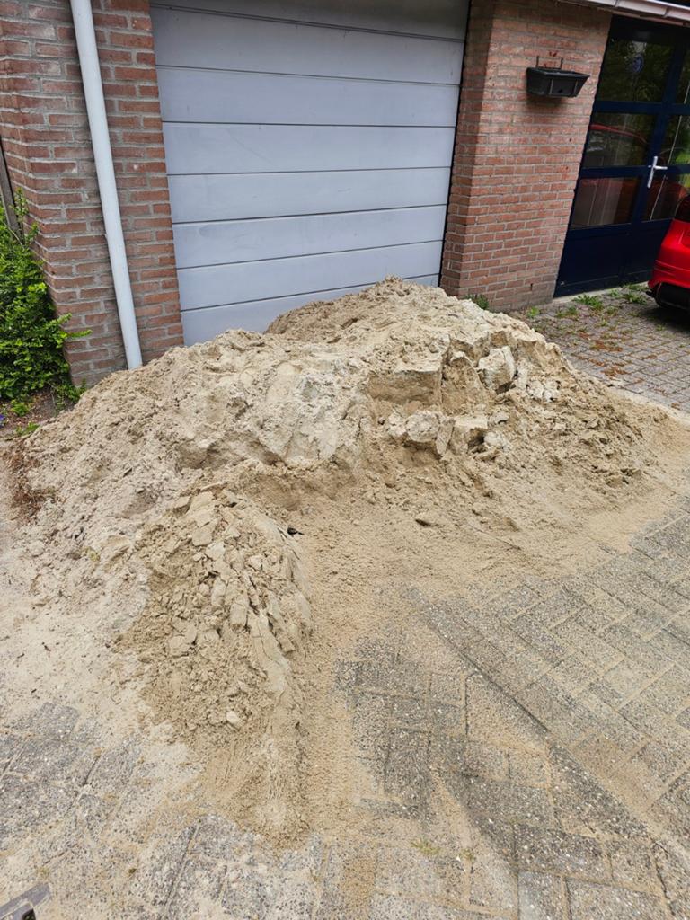 Gratis ophoogzand / straatzand af te halen, Tuin en Terras, Zand, Ophalen of Verzenden, Gebruikt, Straatzand