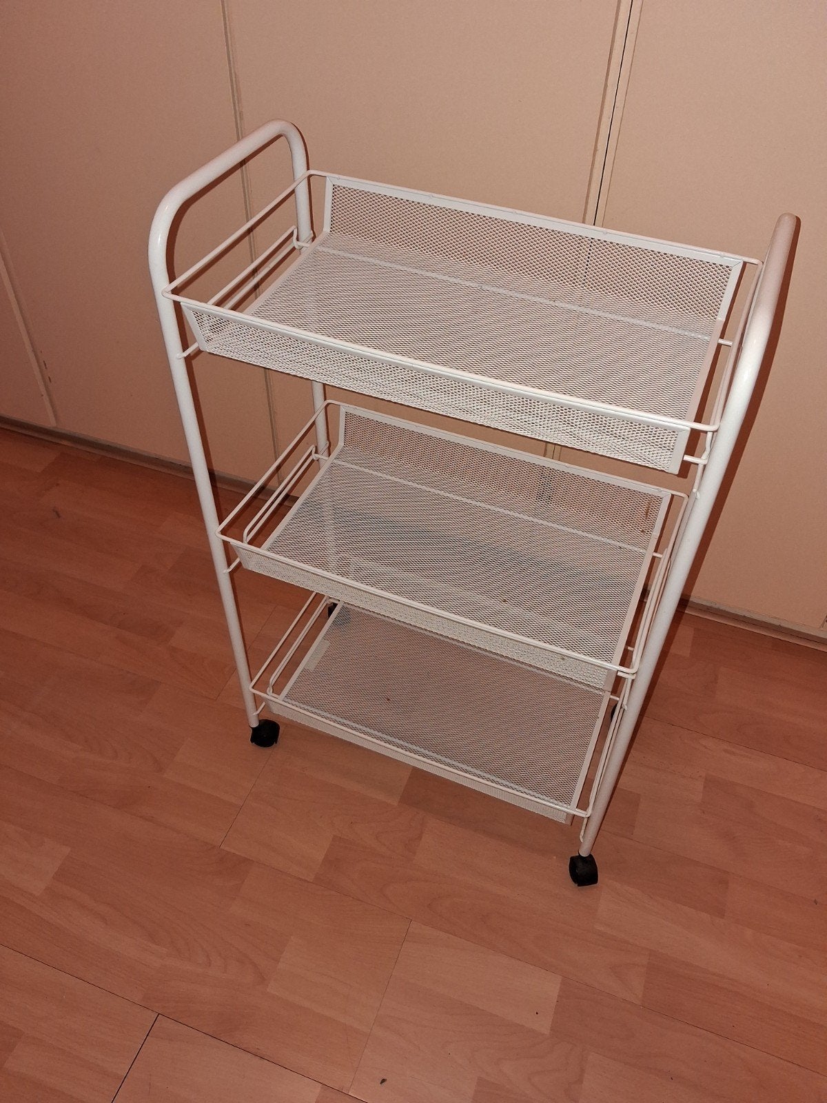 Ikea HORNAVAN
Trolley, wit, Huis en Inrichting, Ophalen, Zo goed als nieuw
