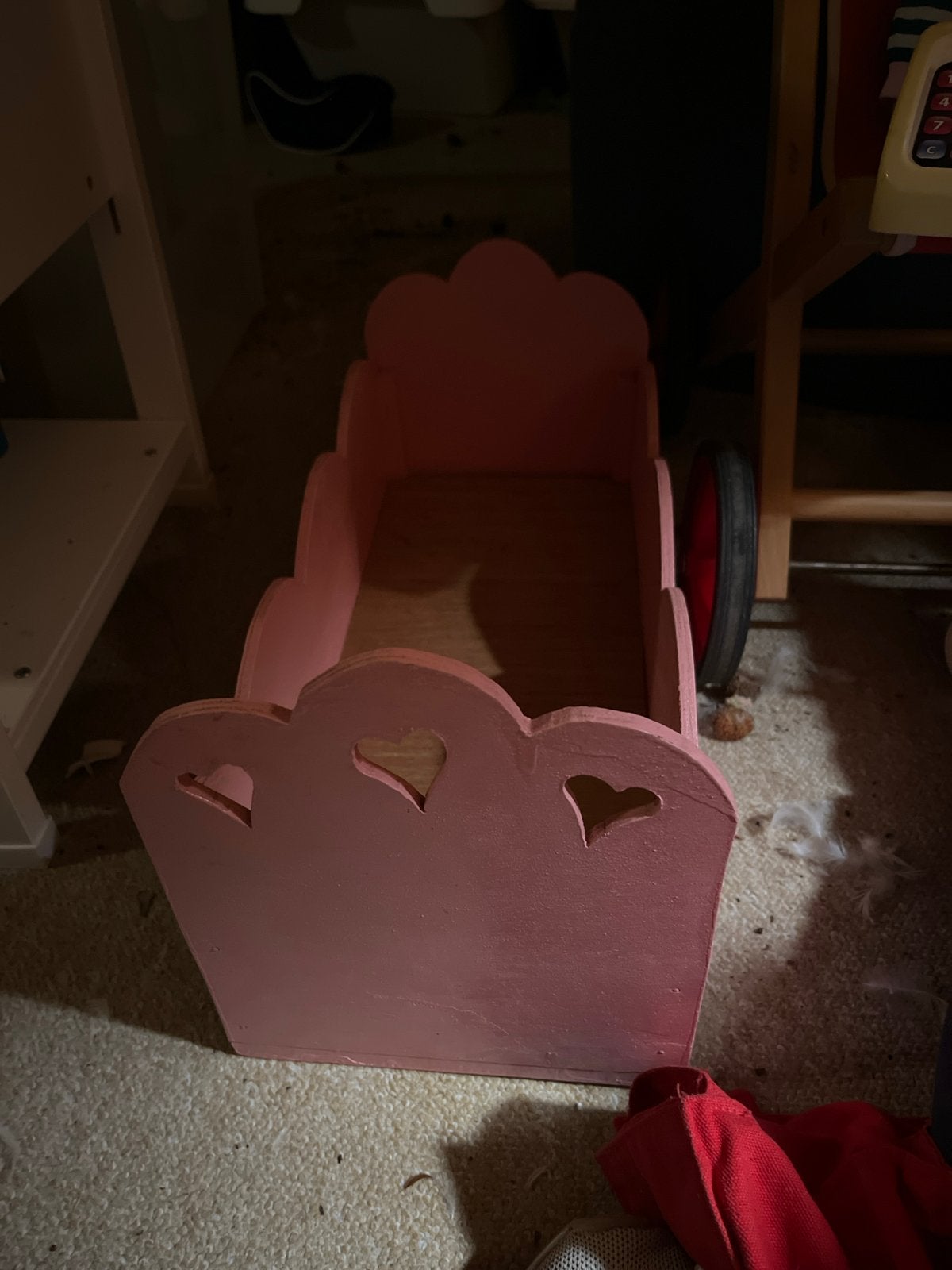 Roze houten poppenwagen met hartjes, Ophalen, Gebruikt, Babypop