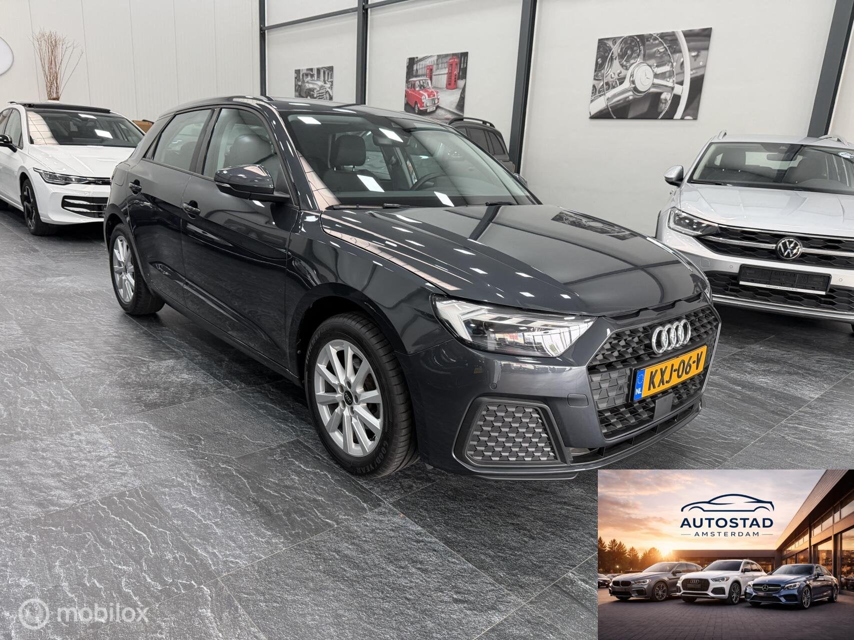 Audi A1 1.5 TFSI 150pk AUTOMAAT AMBIENTE 56DKM! HATCHBACK, Auto's, Automaat, Stof, Zwart, Overige carrosserieën