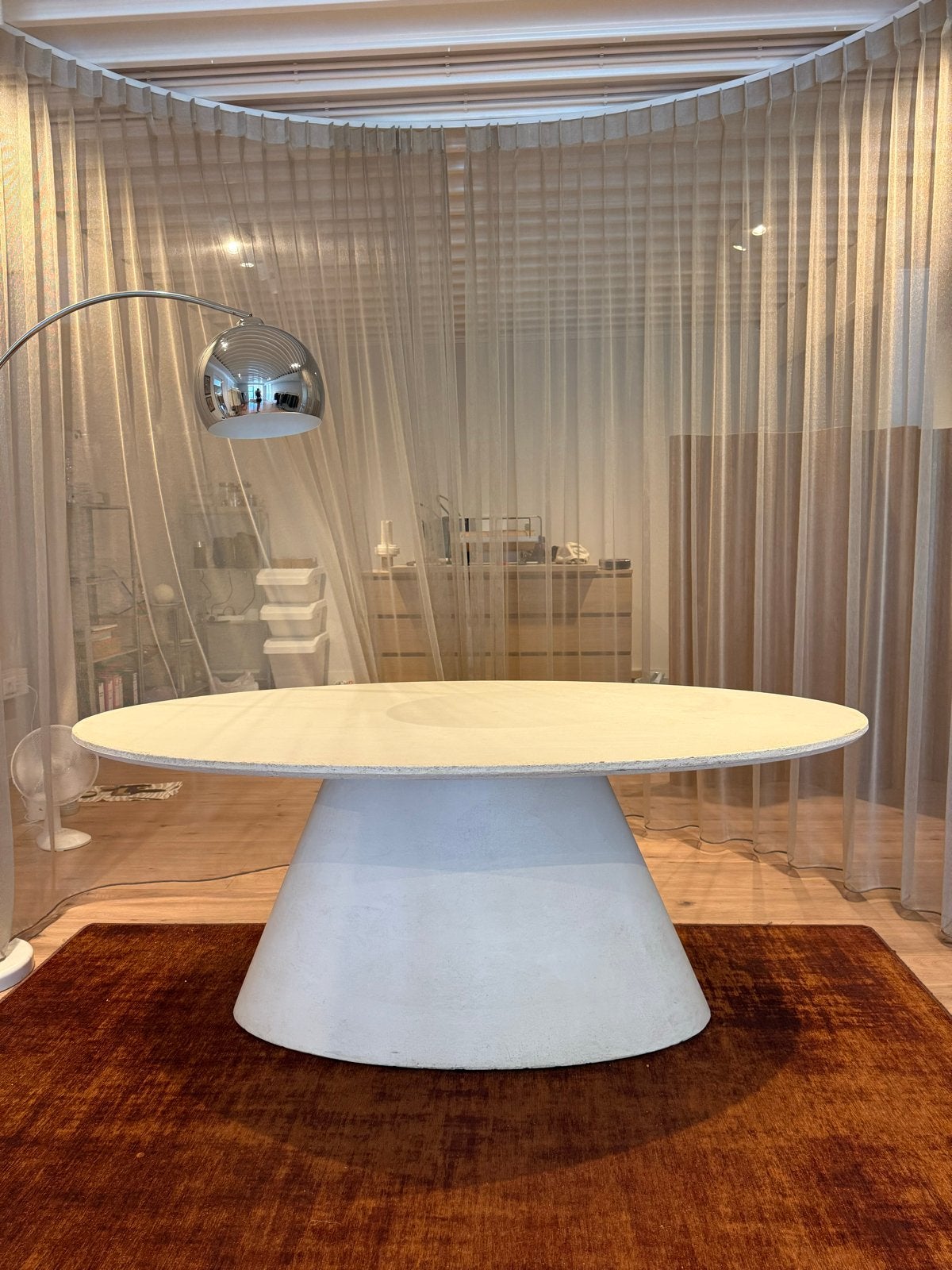 Ovale eettafel beton ciré look 190x110cm, Huis en Inrichting, Tafels | Eettafels, Ophalen, Overige materialen, Gebruikt, 100 tot 150 cm
