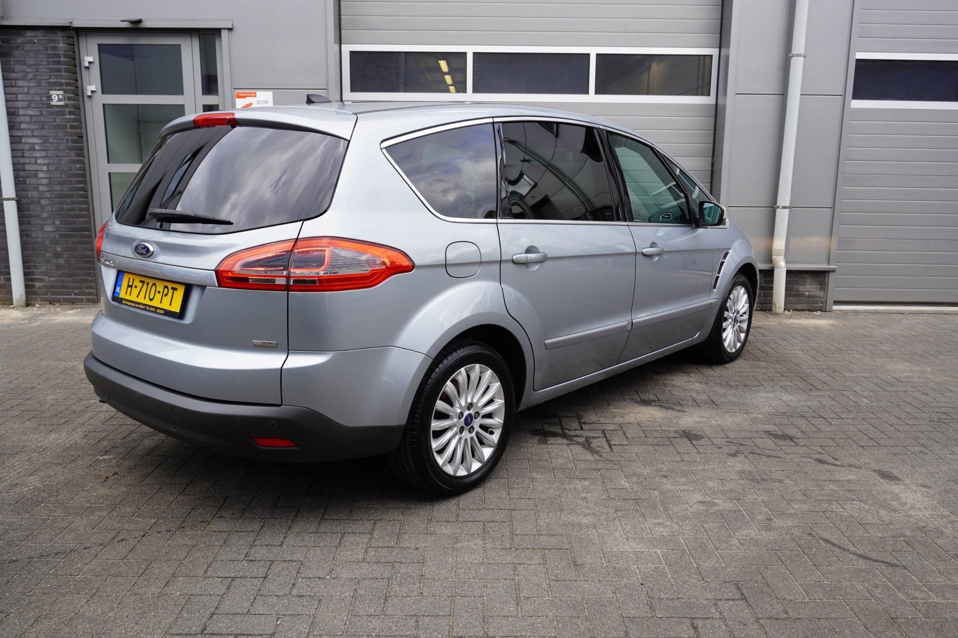 Ford S-Max 1.6 EcoBoost Lease Titanium | Nieuwe koppeling |, Auto's, Ford, Voorwielaandrijving, Gebruikt, Zwart, 4 cilinders