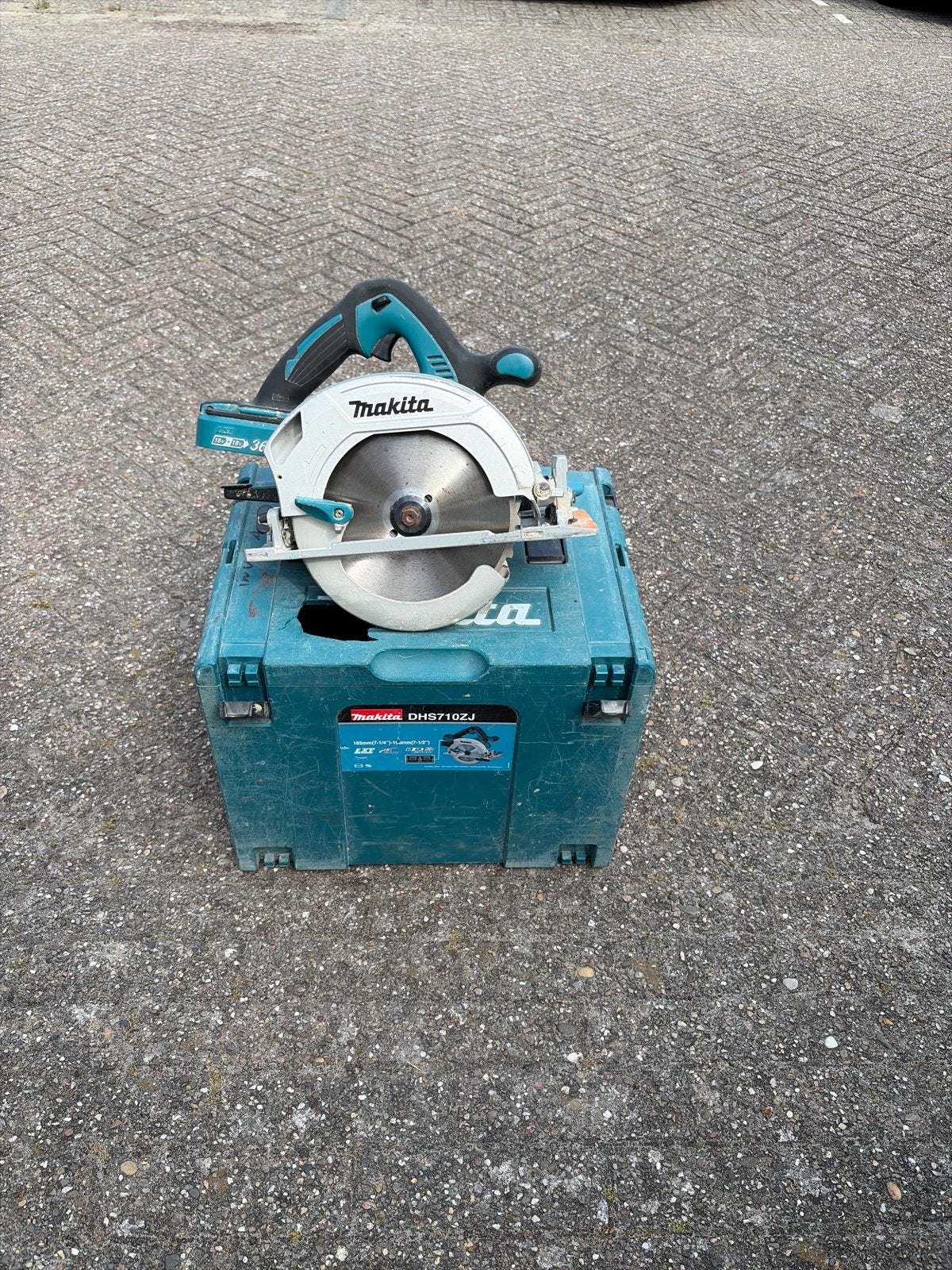 Makita DHS710ZJ Accu Cirkelzaag 18V (Zonder Accu), Ophalen, Gebruikt, Cirkelzaag, 70 mm of meer