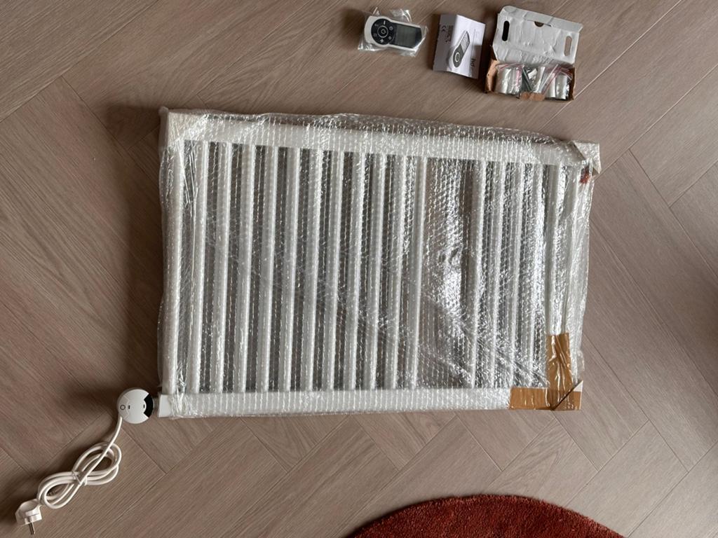 NIEUW IN DOOS: Elektrische Badkamer Radiator, Ophalen, Radiator, Nieuw, Minder dan 60 cm
