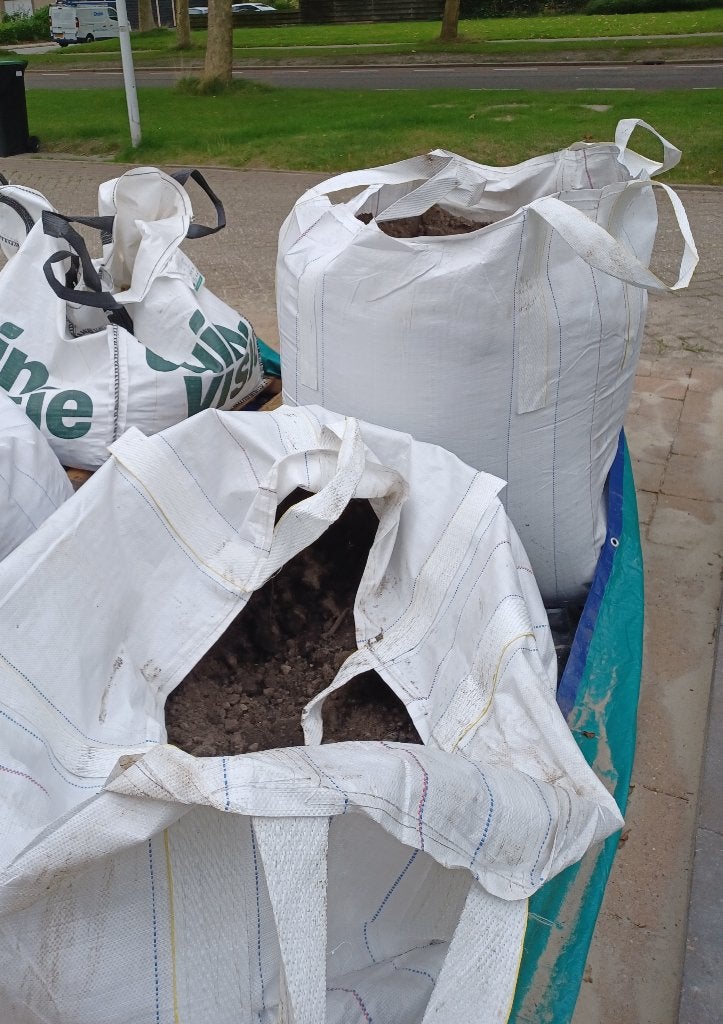 Gratis af te halen 1m3 tuinaarde in big bag tm vrijdag 02-10, Ophalen, Tuinaarde