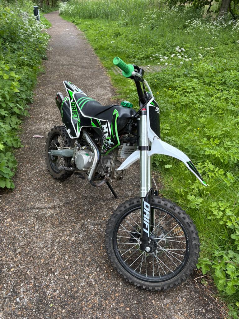 Drift 140cc pitbike, Fietsen en Brommers, Minibikes, Midibikes en Pitbikes, Zo goed als nieuw, Pitbike, Ophalen of Verzenden