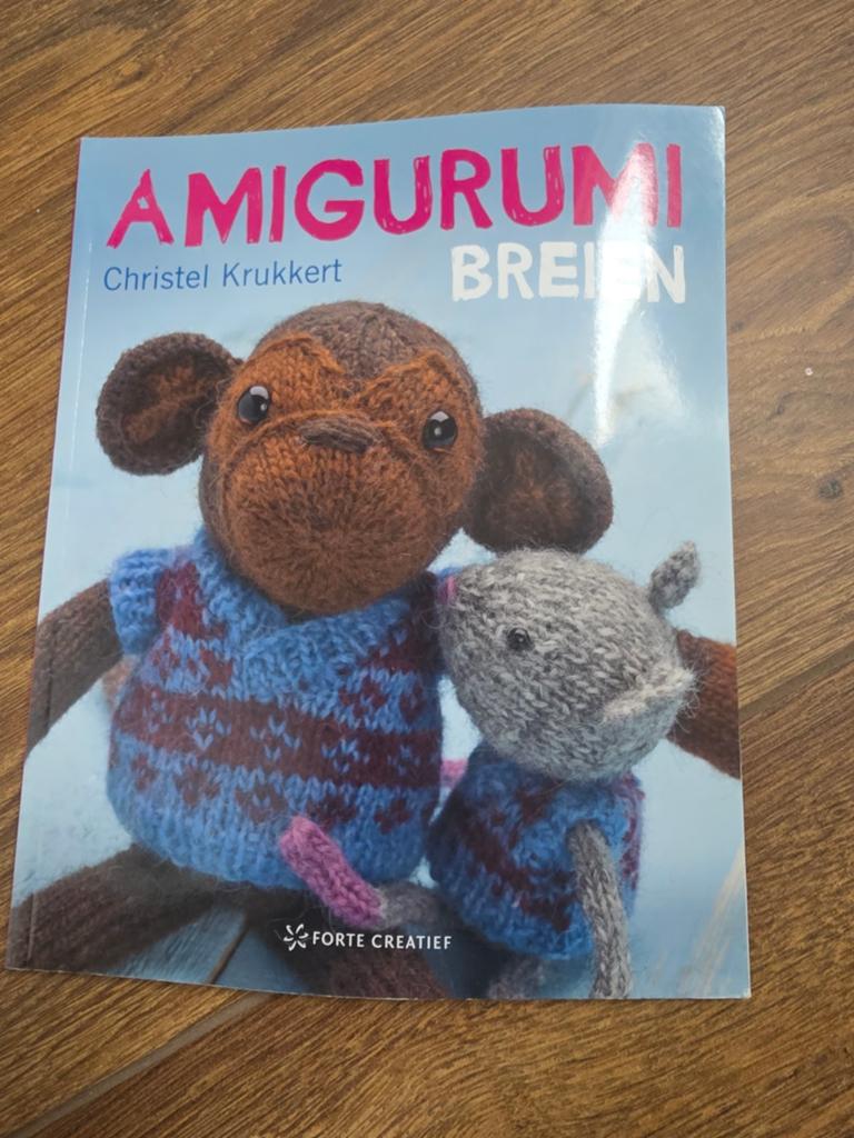 Breiboeken: Amigurumi Breien & Noteer je eigen projecten, Hobby en Vrije tijd, Ophalen of Verzenden, Zo goed als nieuw, Breien