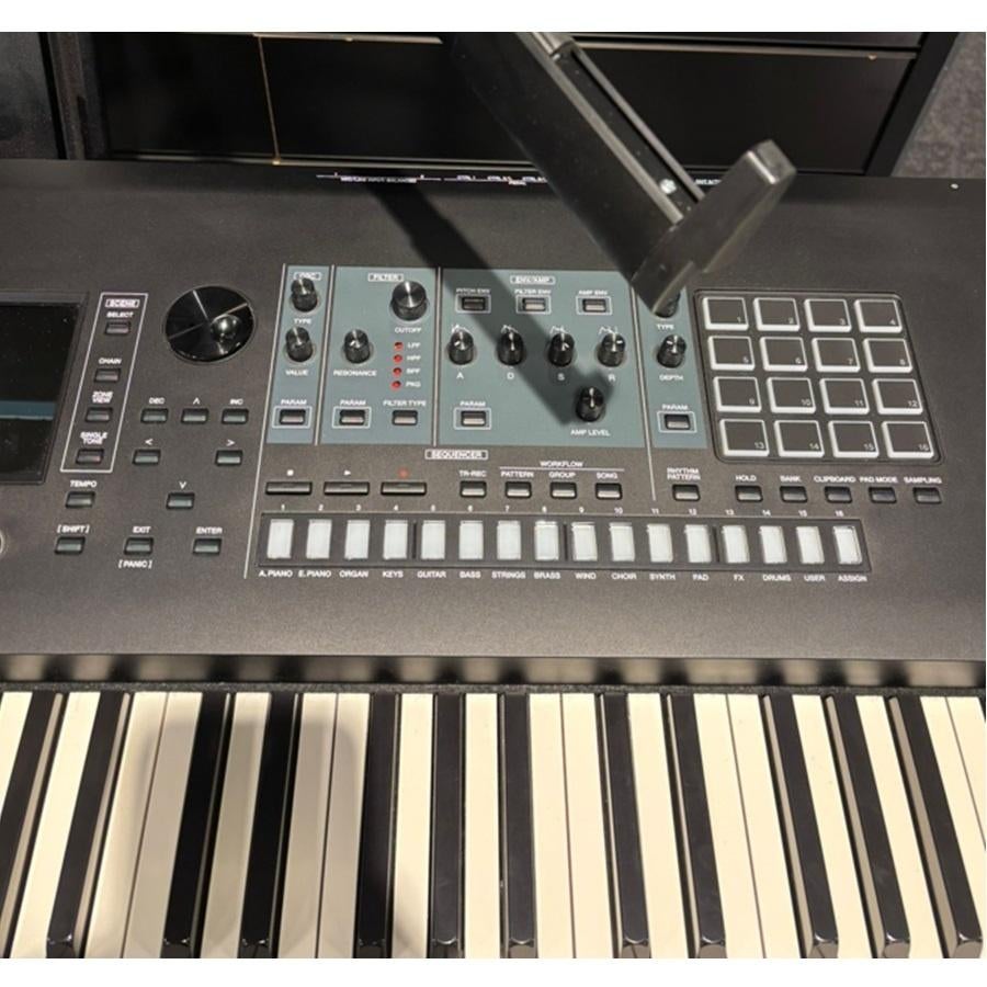 Roland Fantom-8 Synthesizer, Muziek en Instrumenten, Synthesizers, https://www.roland.com/nl/support/, Gebruikt, 88 toetsen, Roland