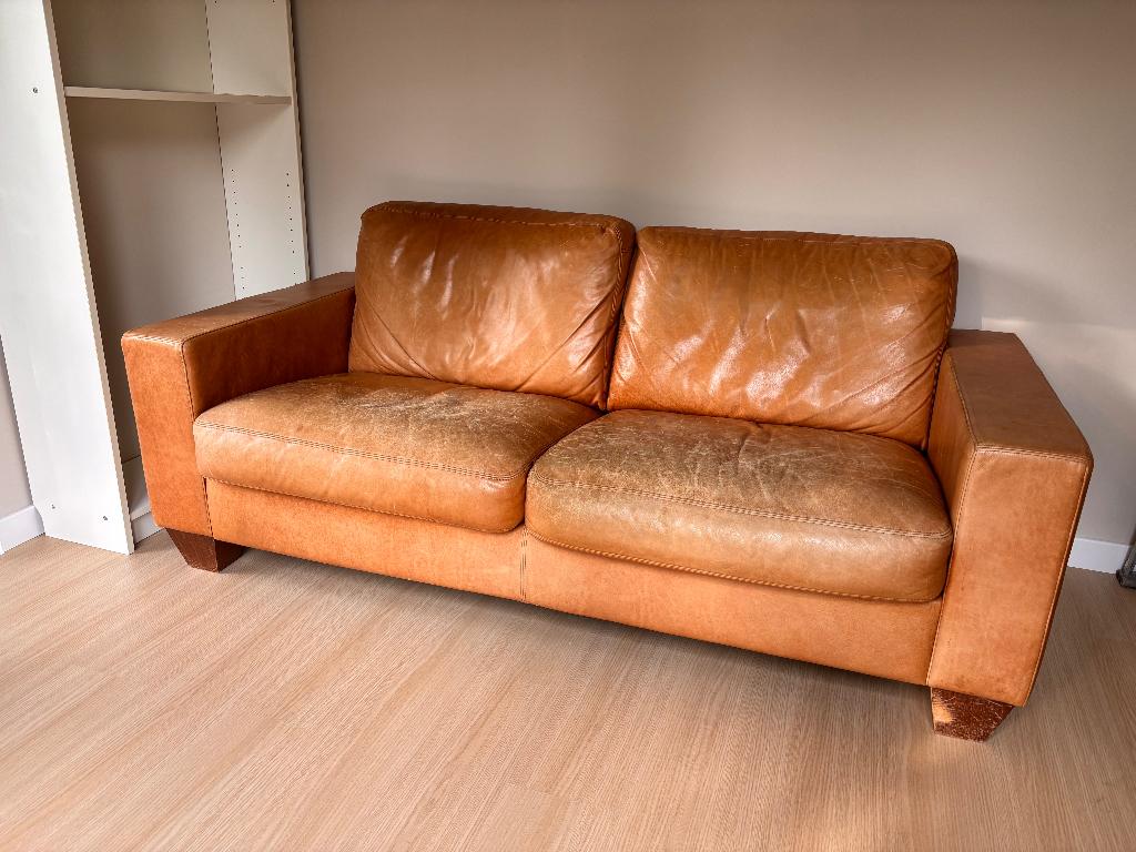 Cognac kleur leren 2,5 zitsbank, Ophalen, Strak modern, Gebruikt, 150 tot 200 cm