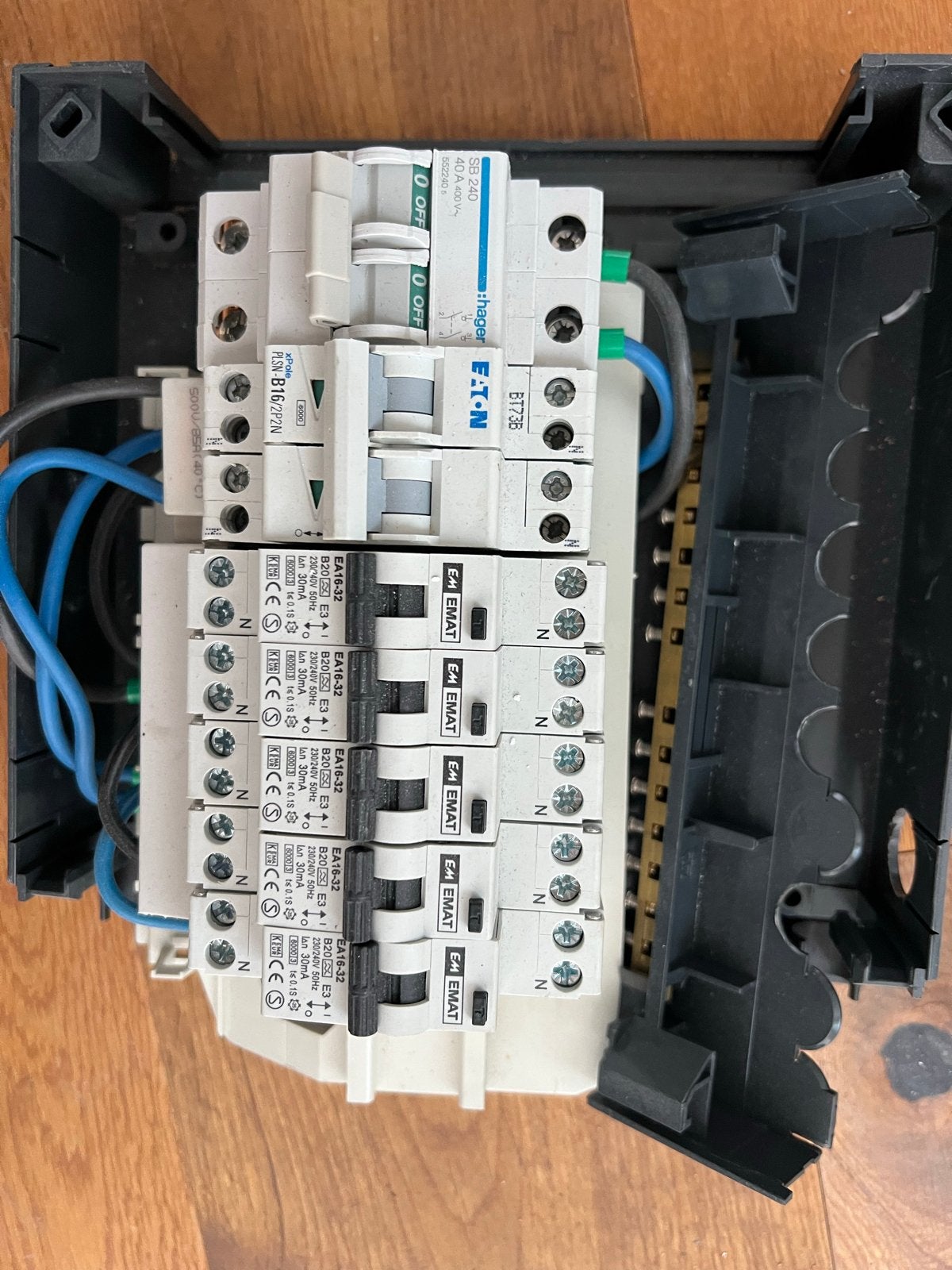 Meterkast met meters en stoppen, Doe-het-zelf en Verbouw, Elektra en Kabels, Ophalen of Verzenden, Gebruikt, Eaton, Groepenkast