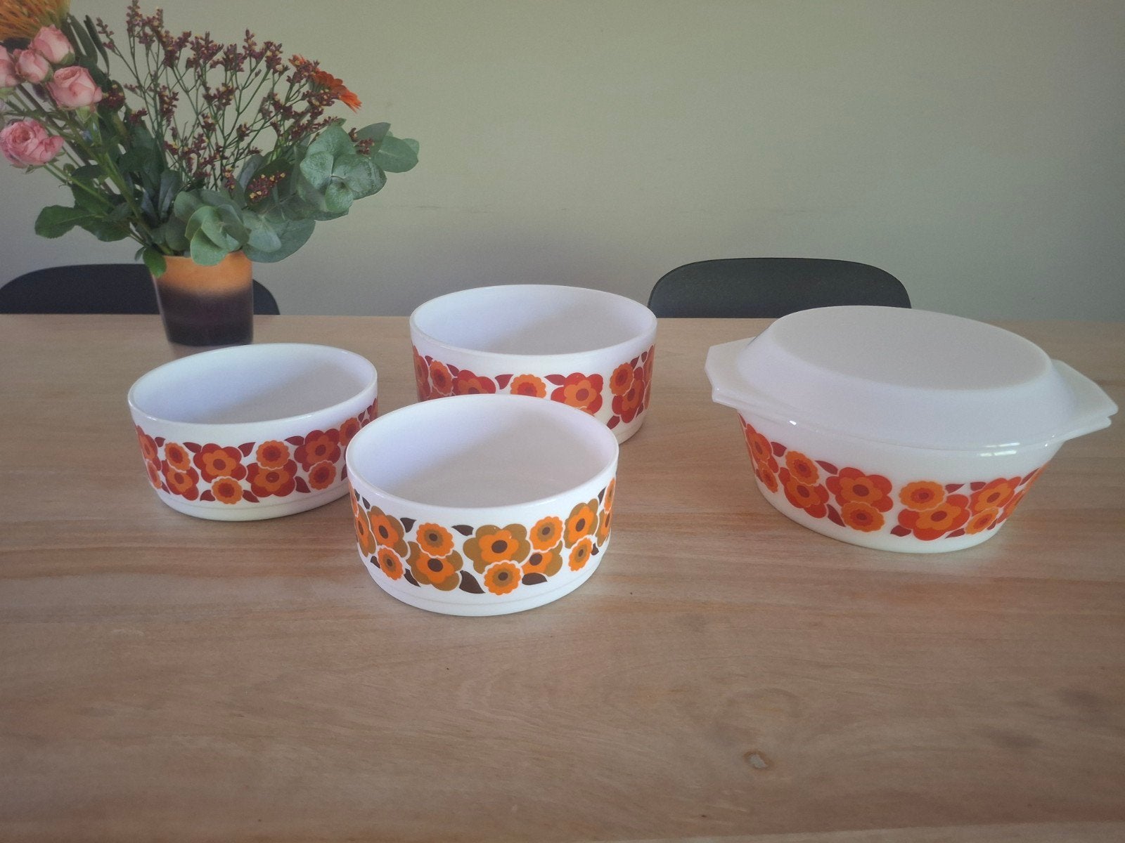 4 Vintage Arcopal France Schalen met Bloemenpatroon, Gebruikt, Overige merken, Vintage, Ophalen of Verzenden