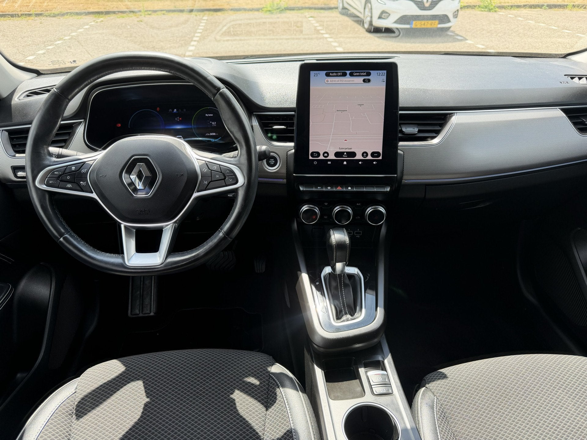 Renault Arkana 1.6 E-Tech Hybrid 145 Intens TREKHAAK, Auto's, Gebruikt, Euro 6, 4 cilinders, Leder en Stof