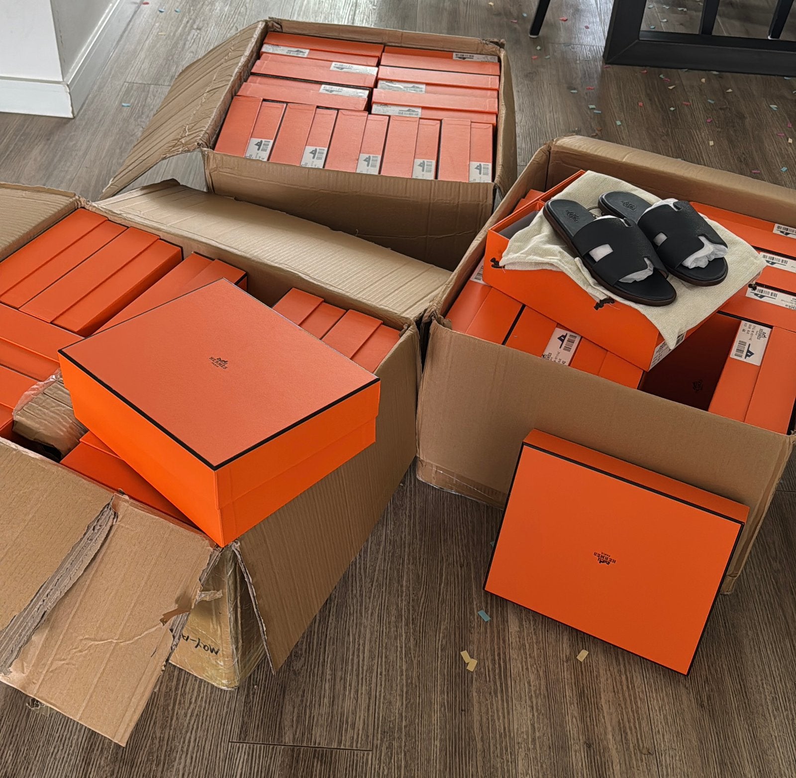 hermes slippers izmir 11 STUKS €500, Kleding | Heren, Schoenen, Ophalen of Verzenden, Zo goed als nieuw, Zwart