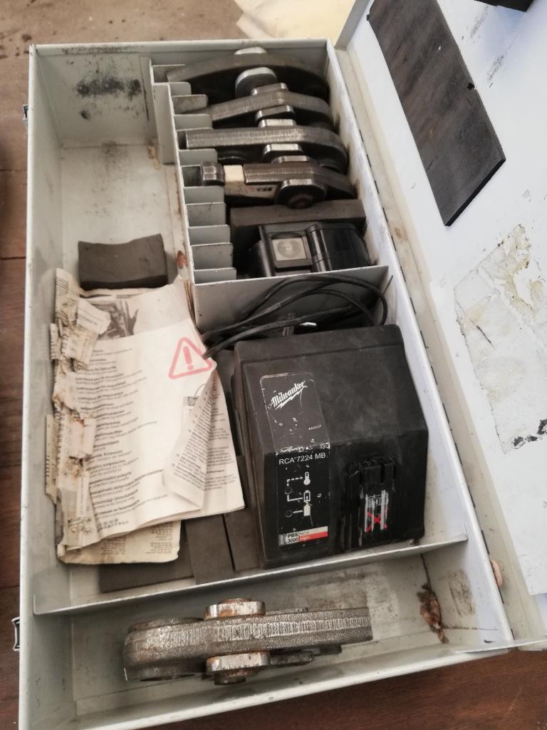 Novopress ACO1 Accu perstang, oplader div bekkens, Doe-het-zelf en Verbouw, Ophalen