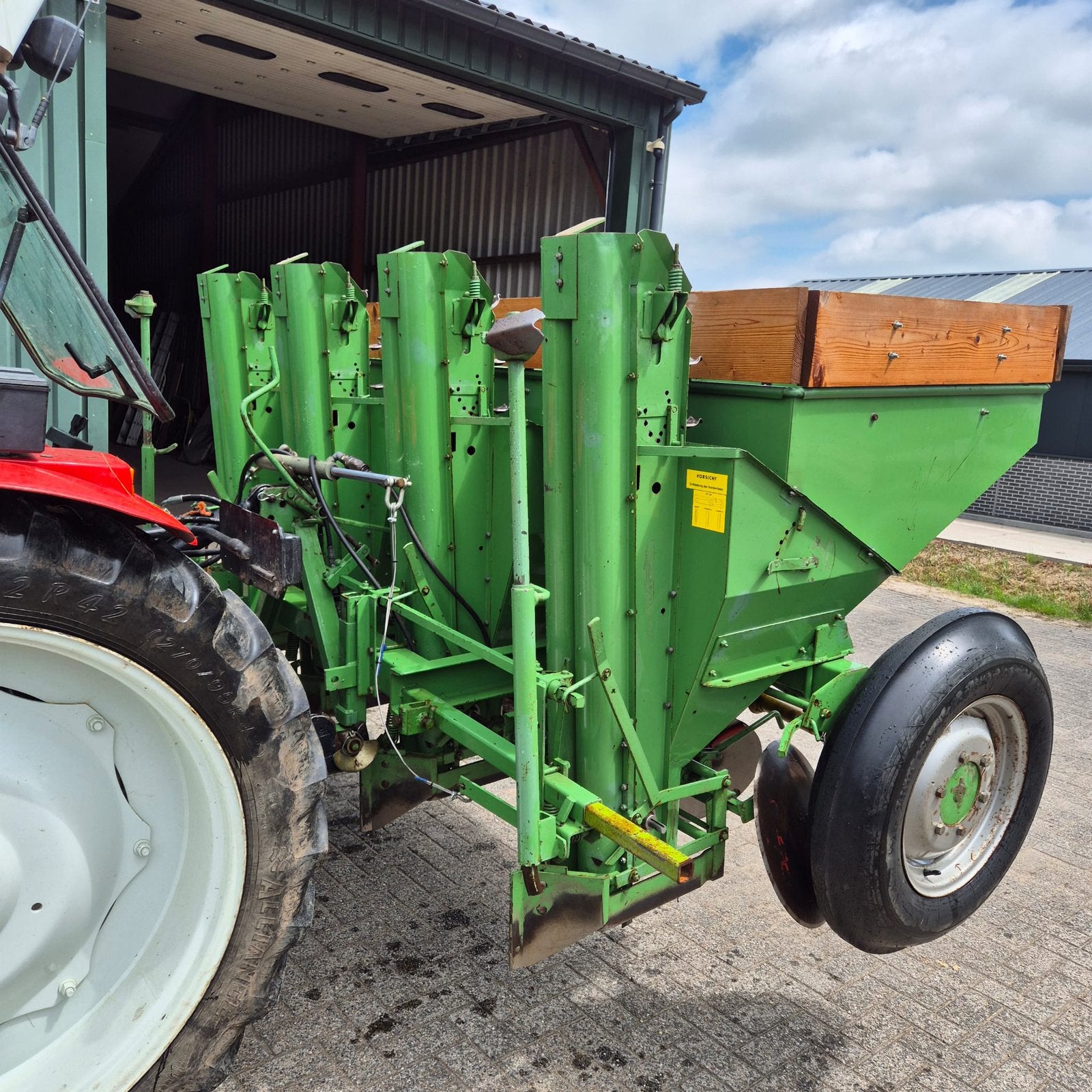 Land bouw machines, Ophalen