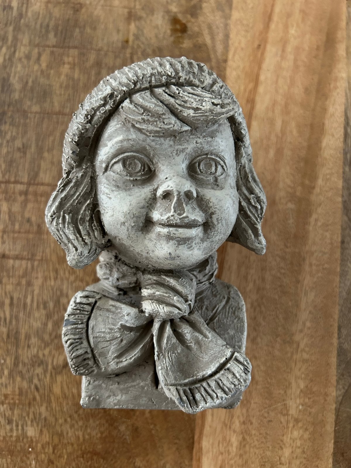 Beeldje Alex Wanders - Kunstambachtelijk Handwerk Perkeo, Antiek en Kunst, Kunst | Beelden en Houtsnijwerken, Minder dan 20 cm