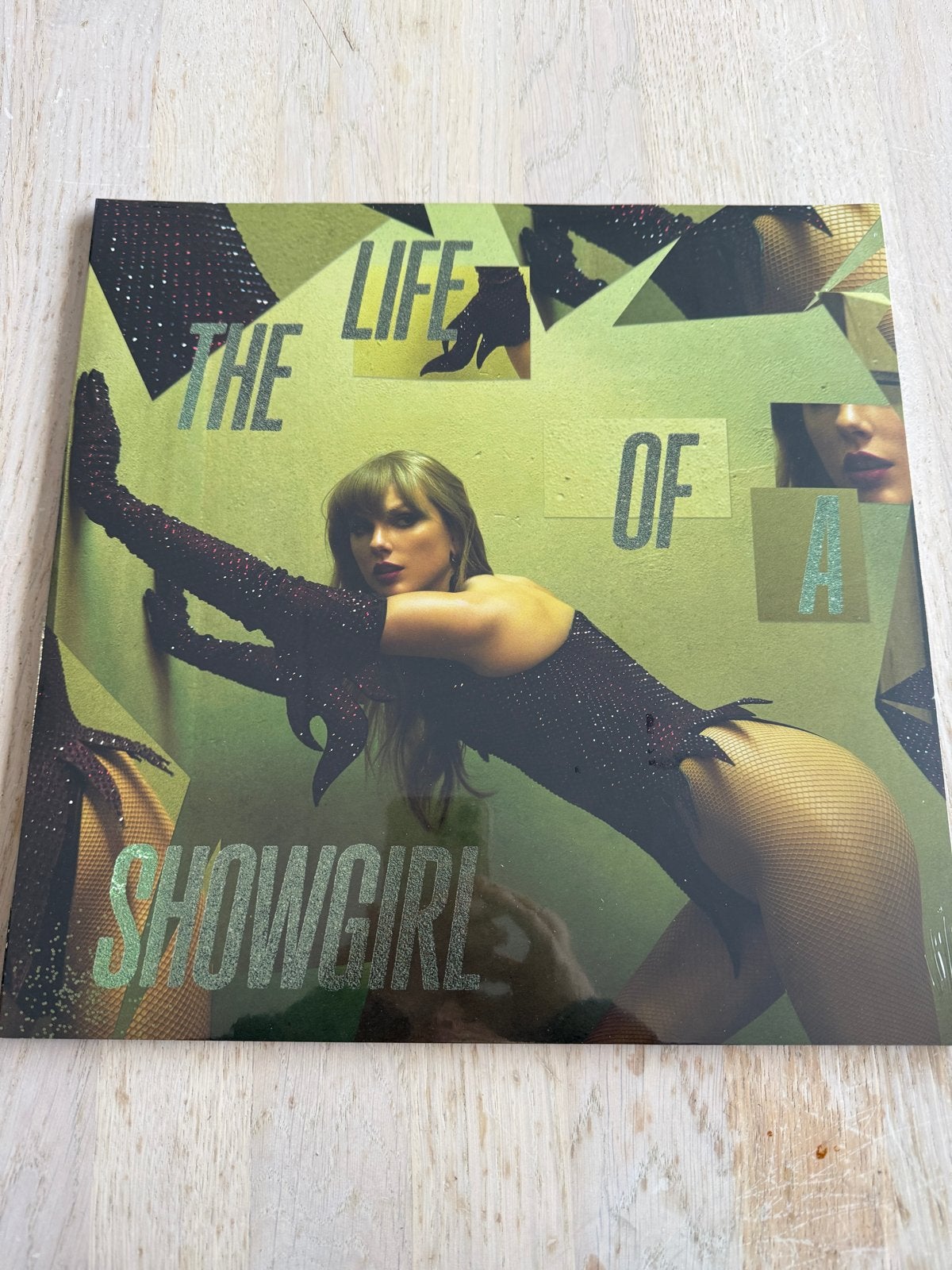 Taylor Swift - Shiny Bug - wintergreen & onyx, Cd's en Dvd's, Vinyl | Pop, Geseald, Ophalen of Verzenden, Nieuw in verpakking