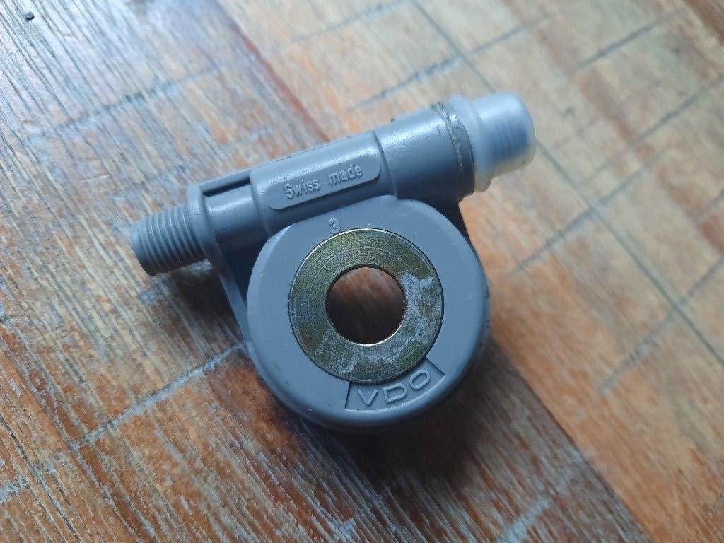 N.O.S originele VDO km teller kilometeraandrijver as 11 mm, Fietsen en Brommers, Ophalen, Nieuw, Overige typen, Overige merken
