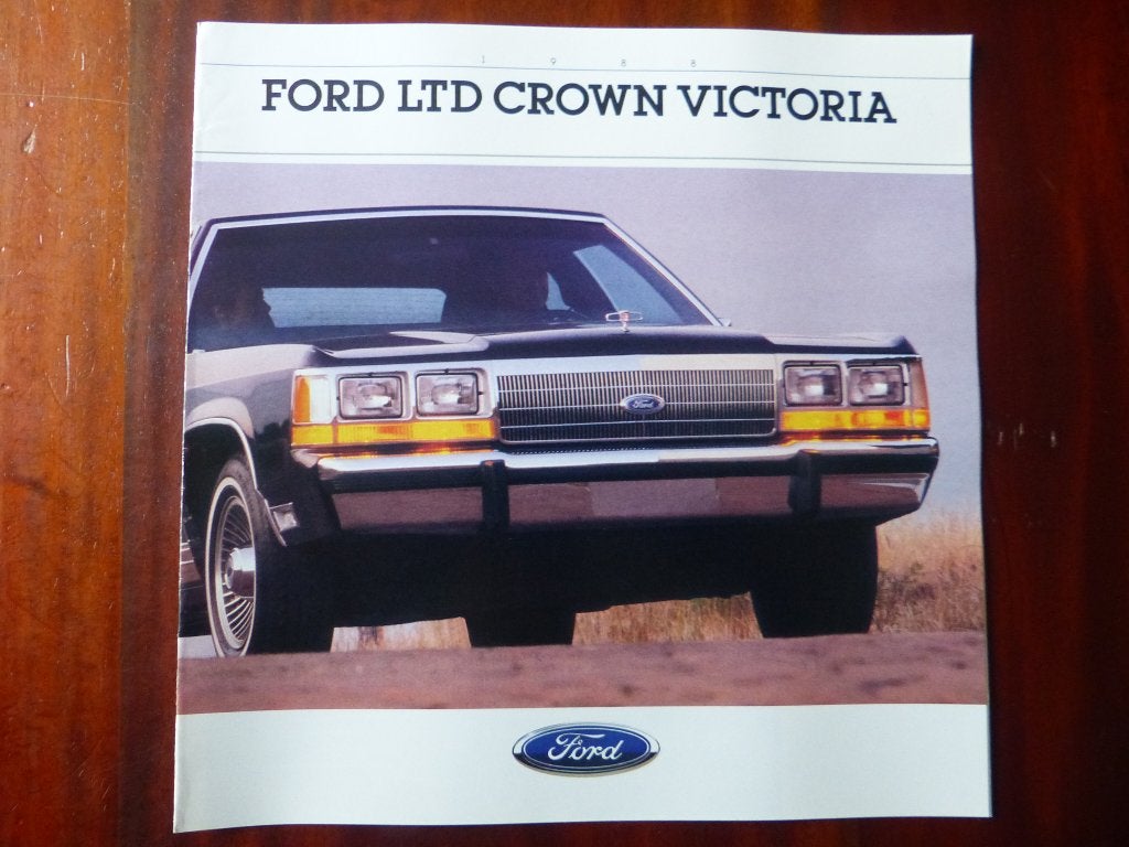 Ford LTD Crown Victoria 1988 groot formaat brochure USA, Verzenden, Zo goed als nieuw, Ford