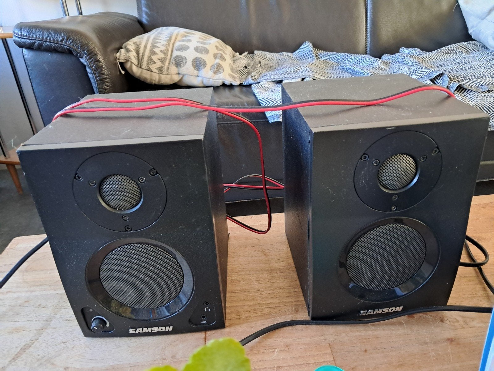 Te Verkopen Luidsprekers ; Bluetooth, Audio, Tv en Foto, Luidsprekers, Verzenden, Minder dan 60 watt, Front, Rear of Stereo speakers
