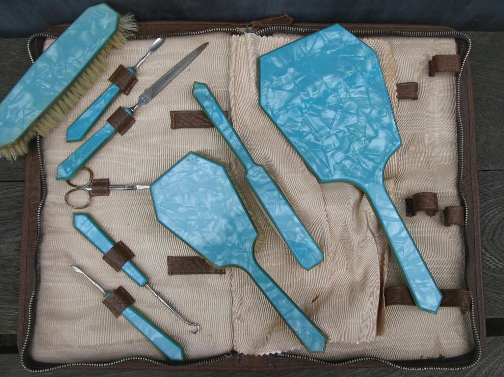 TOILETTAS MET CELLULOID INHOUD VINTAGE, Antiek en Kunst, Curiosa en Brocante, Ophalen of Verzenden