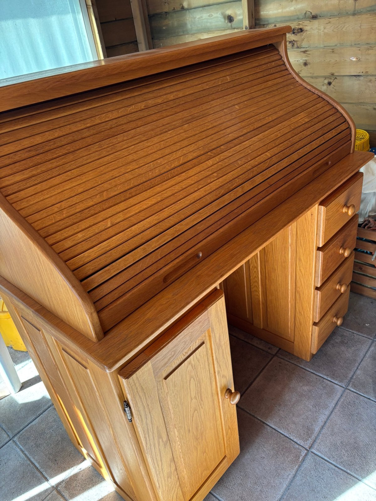 Massief eiken rolluikbureau, handgemaakt, 122x53,5x121 cm, Ophalen, Met lades, Hout, Bruin