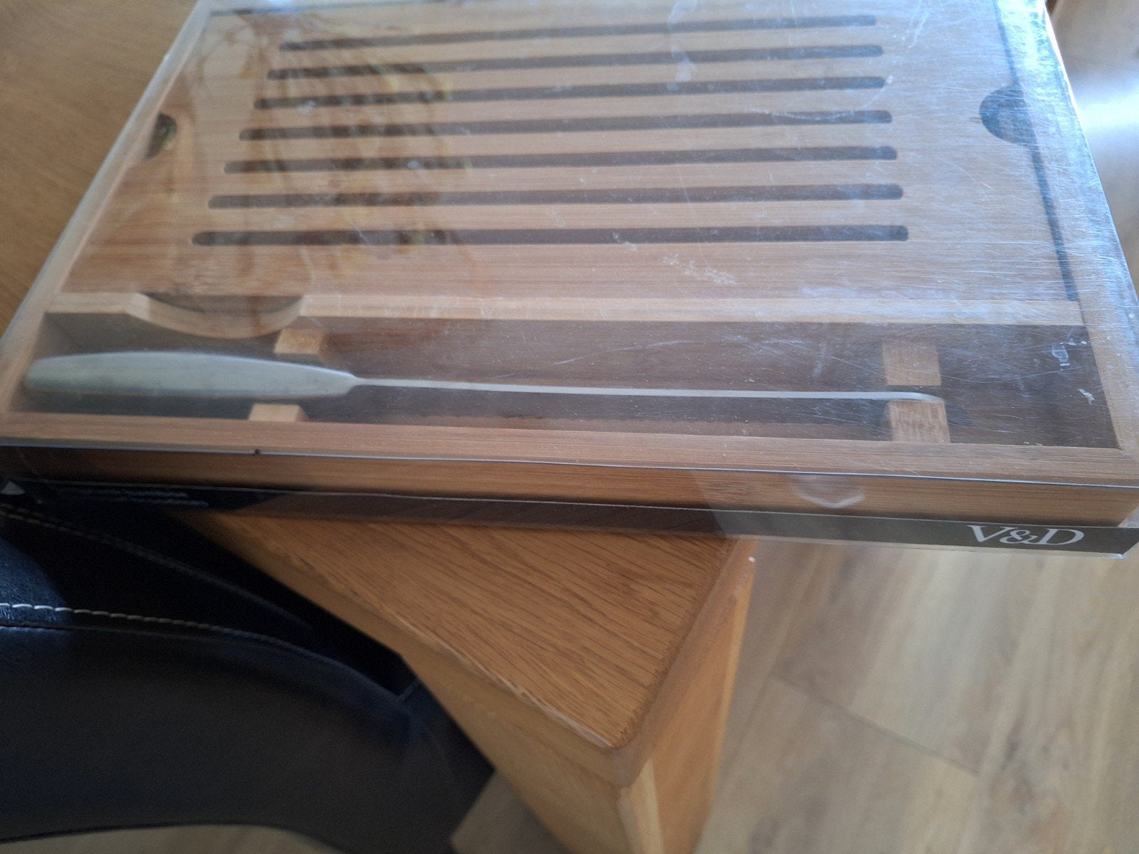 V&D Houten Snijplank met Mes - Nieuw in Verpakking, Ophalen, Hout, Snij-/serveerplank, Nieuw
