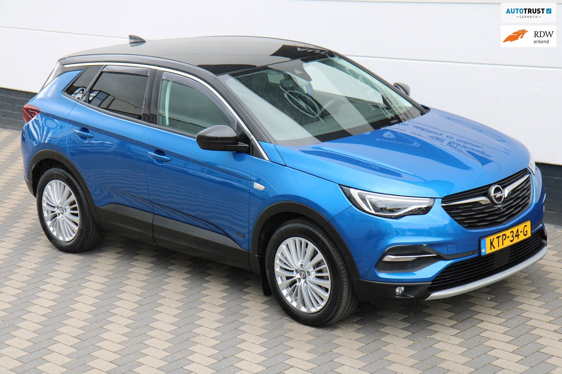 Opel Grandland X 1.6 Turbo Hybrid Carplay LED Camera !, Auto's, Opel, Dealer onderhouden, Zwart, 4 cilinders, 181 pk