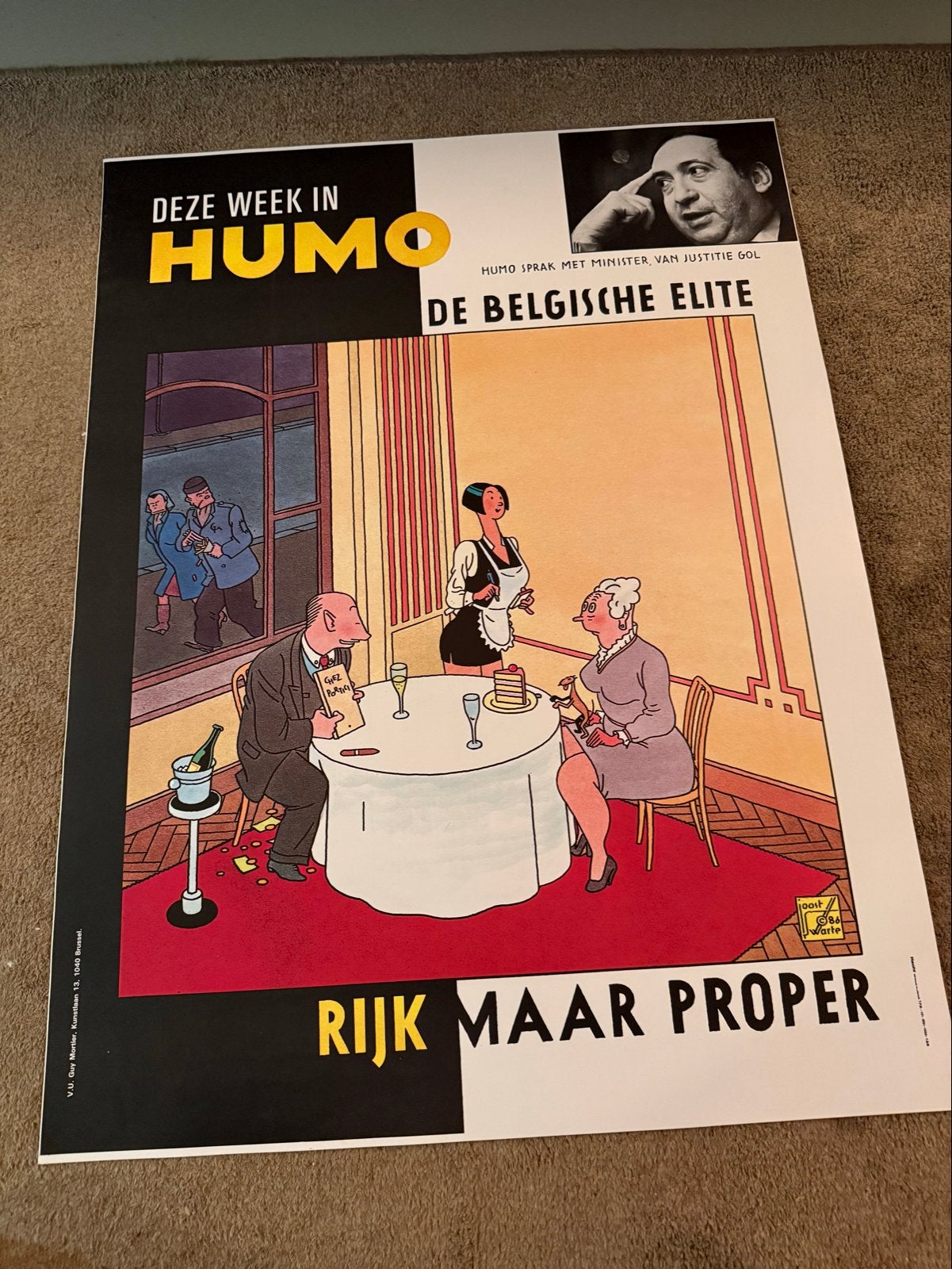 Grote Humo poster Joost Swarte - De Belgische elite, Ophalen of Verzenden, Kuifje, Gebruikt, Plaatje, Poster of Sticker