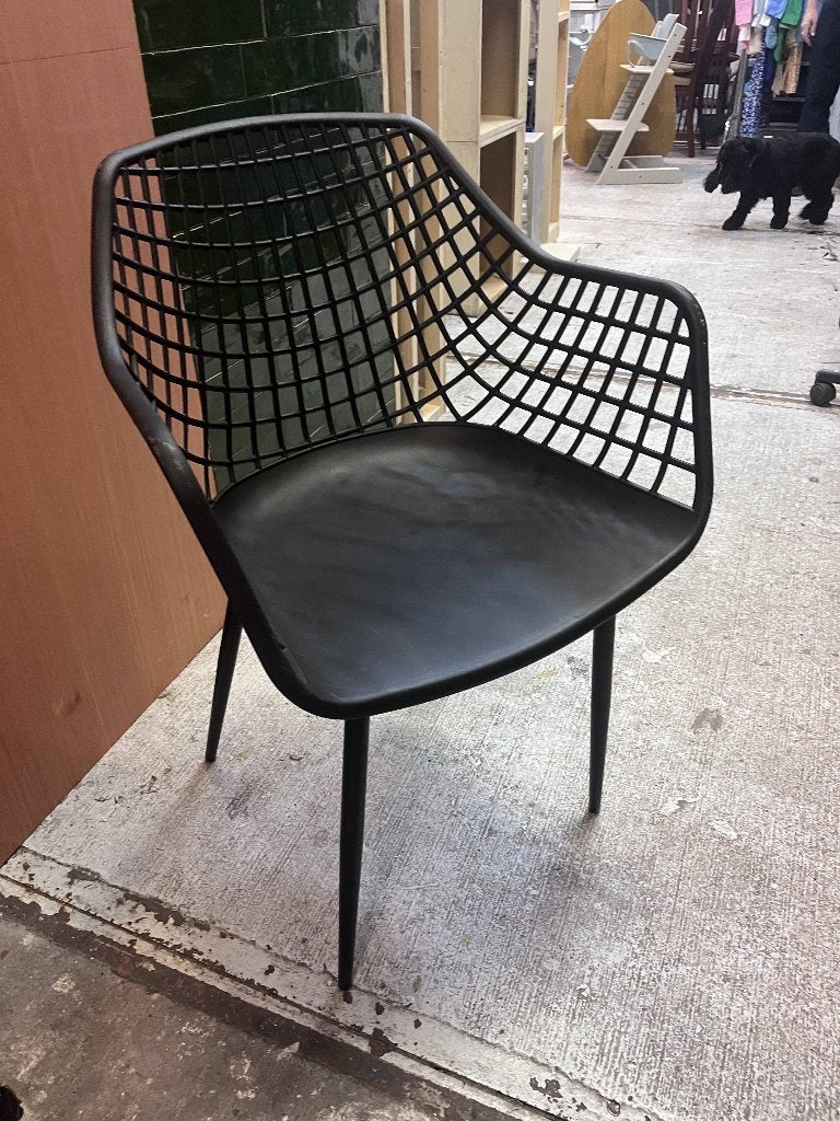 2 kunststof draadstoelen geschikt voor binnen en buiten, Ophalen, Nieuw, Kunststof