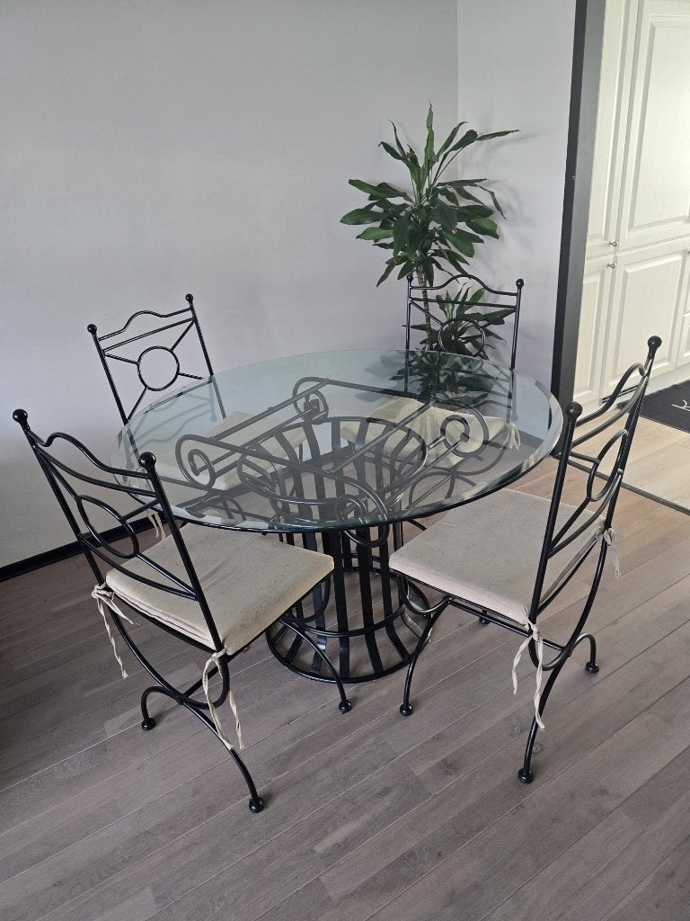 Smeedijzeren Eettafel, 4 Stoelen + gratis lamp, Gebruikt, Rond, Ophalen of Verzenden, Glas