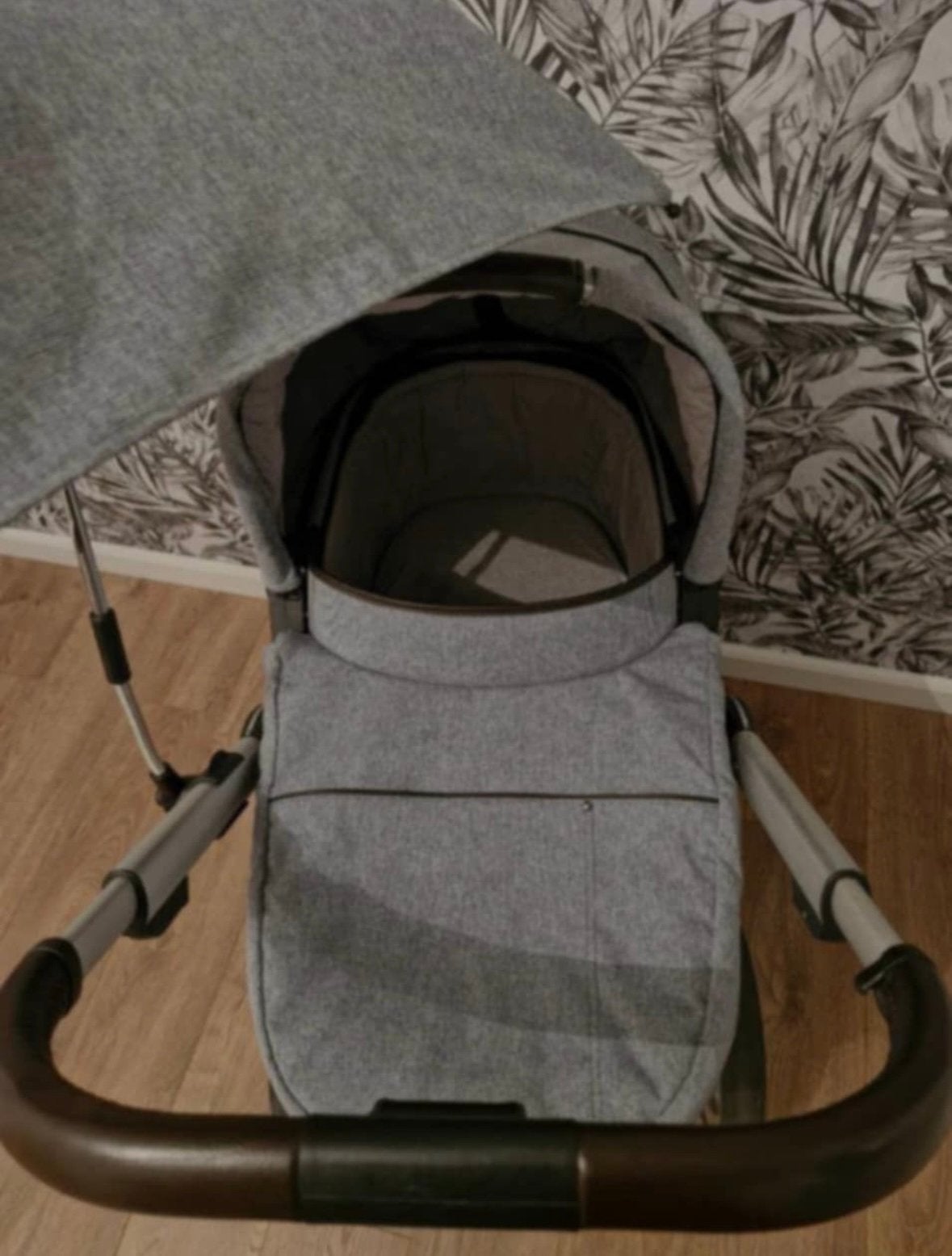 Mooie kinderwagen van mutsy, Ophalen, Zo goed als nieuw, Mutsy, Verstelbare duwstang