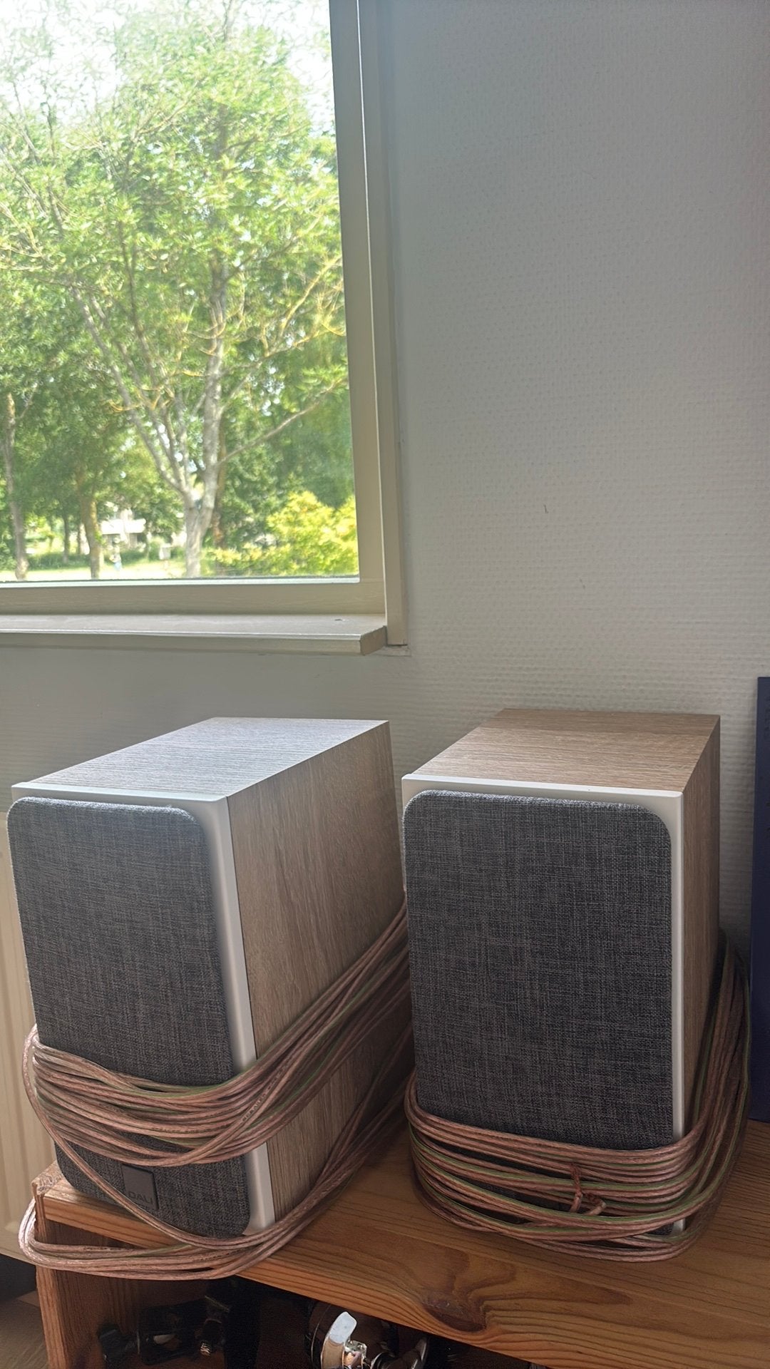 Dali Oberon 1 speakers, Zo goed als nieuw, 120 watt of meer, Front, Rear of Stereo speakers, Ophalen
