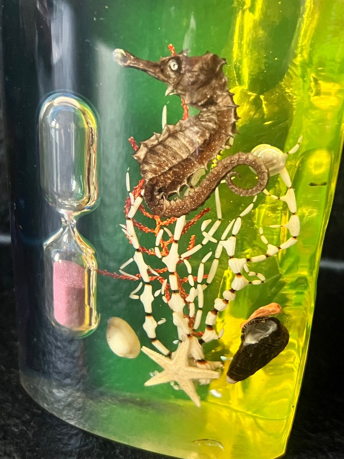 Jaren 60 Kitsch Zandloper Zeepaardje -  lucite lucide, Ophalen of Verzenden, Gebruikt