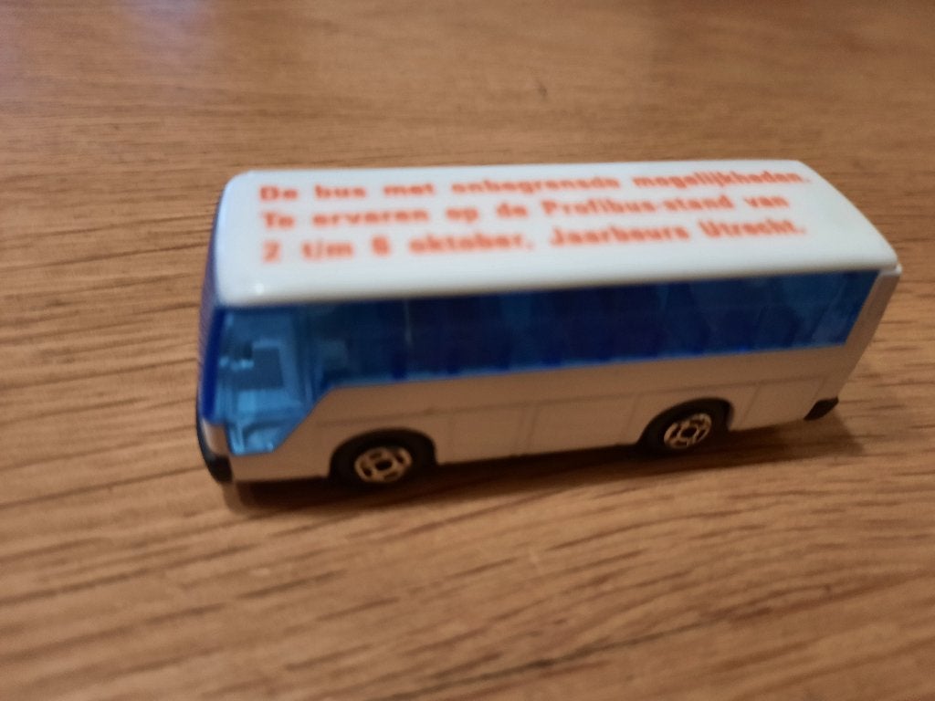welly no. 9300, Hobby en Vrije tijd, Ophalen of Verzenden, Auto