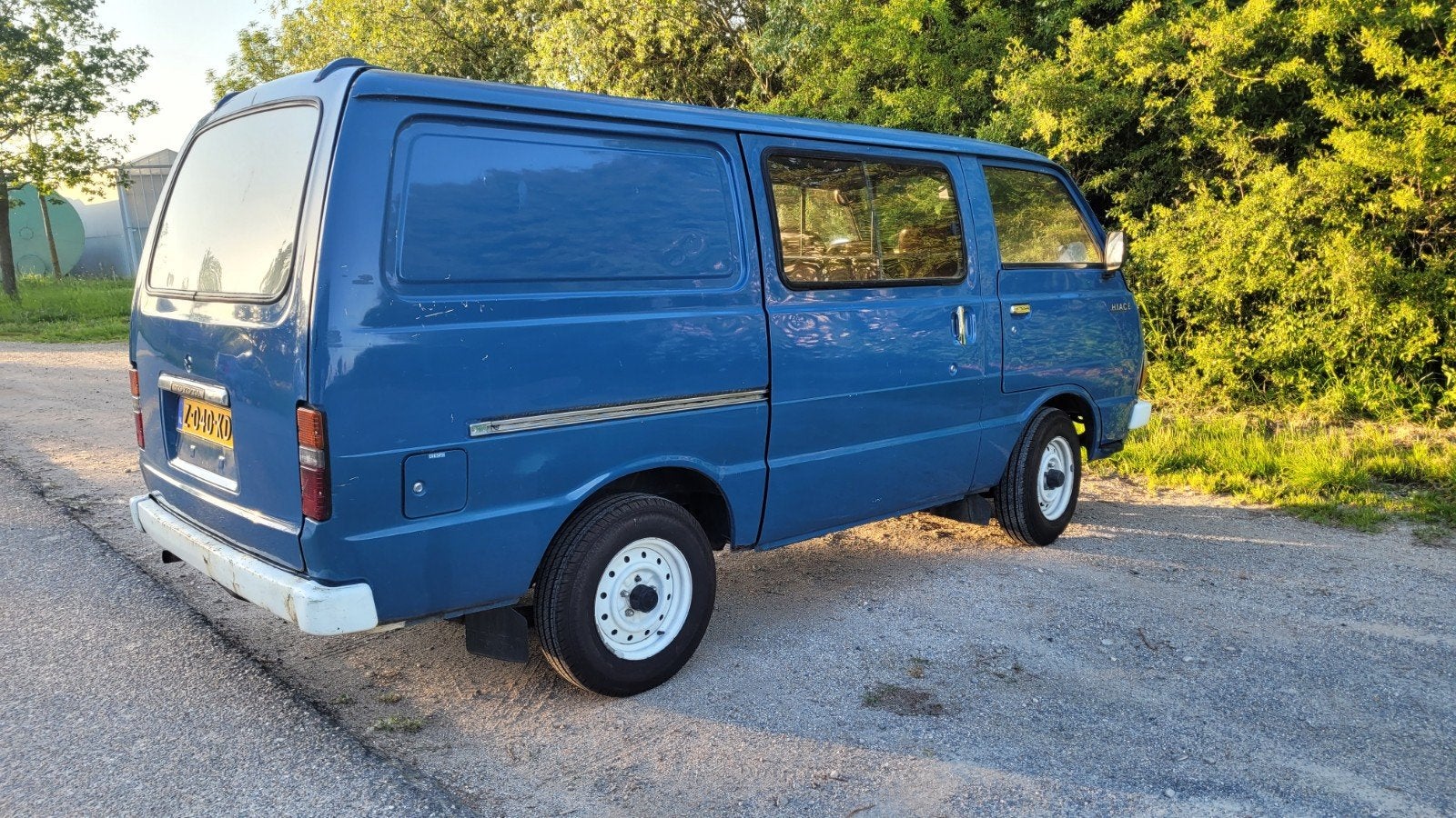 Toyota Hiace diesel uit 1982, belasting en milieuzone vrij, foto 2